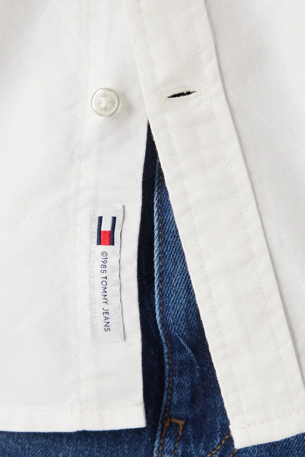 Tommy Jeans % 100 Pamuk Regular Fit Uzun Kollu Erkek Gömlek DM0DM22836 YBL BEYAZ - 5