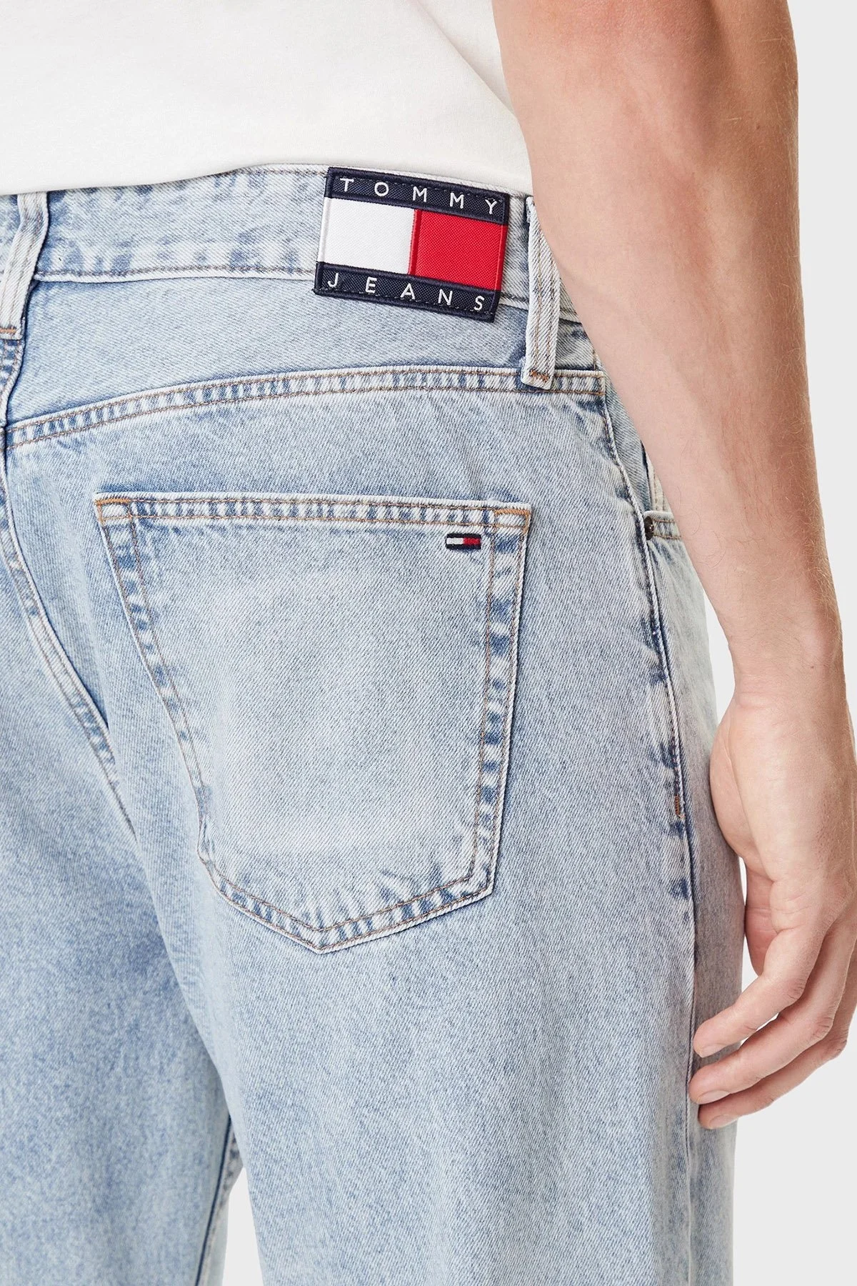 Tommy Jeans % 100 Pamuk Regular Straight Normal Bel Düz Paça Jeans Erkek Kot Pantolon DM0DM21226 1A5 MAVİ - 5