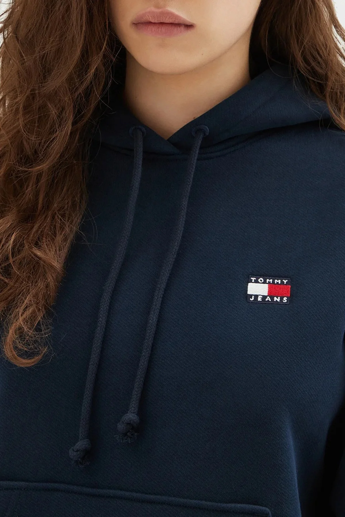 Tommy Jeans % 100 Pamuk Relaxed Fit Kapüşonlu Bayan Sweat DW0DW19414 C1G LACİVERT - 4