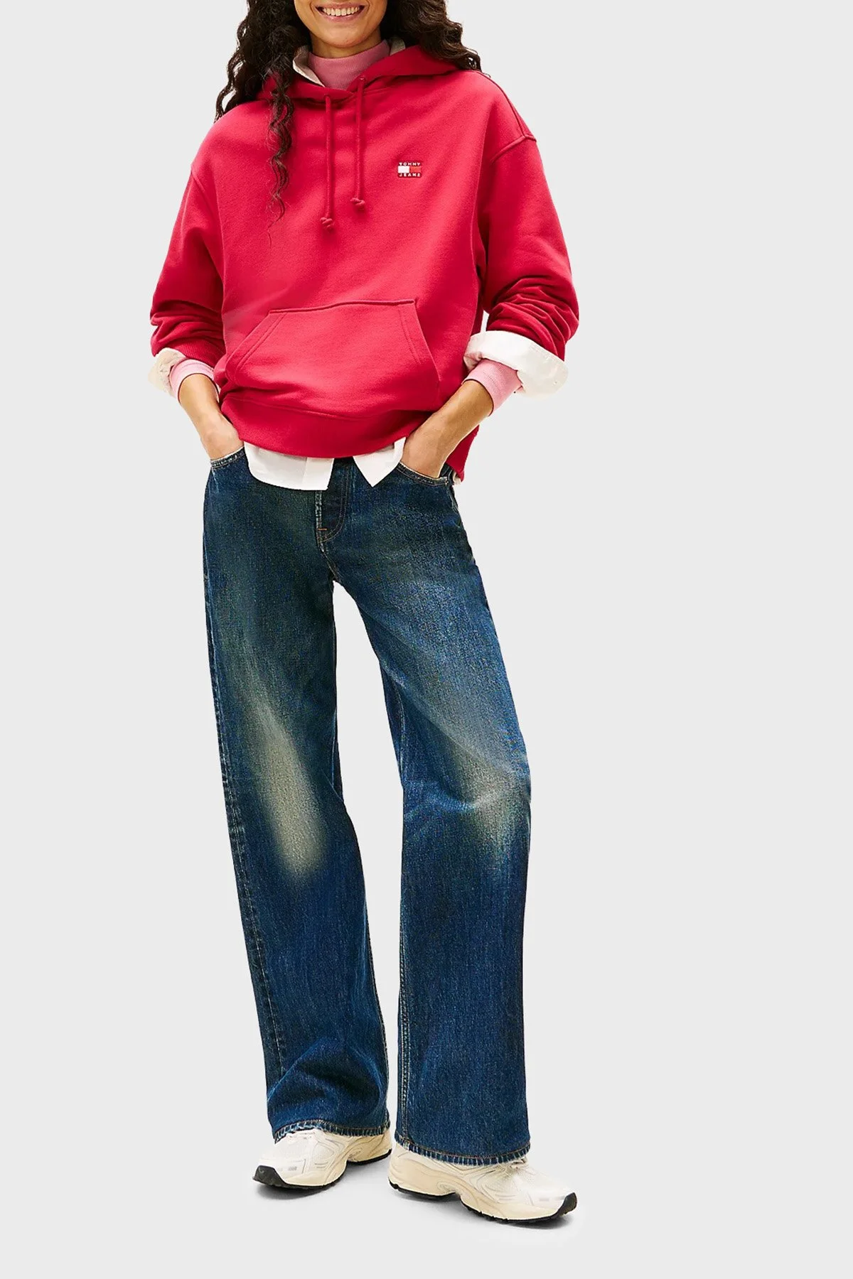 Tommy Jeans % 100 Pamuk Relaxed Fit Kapüşonlu Bayan Sweat DW0DW19414 XJP KIRMIZI - 2