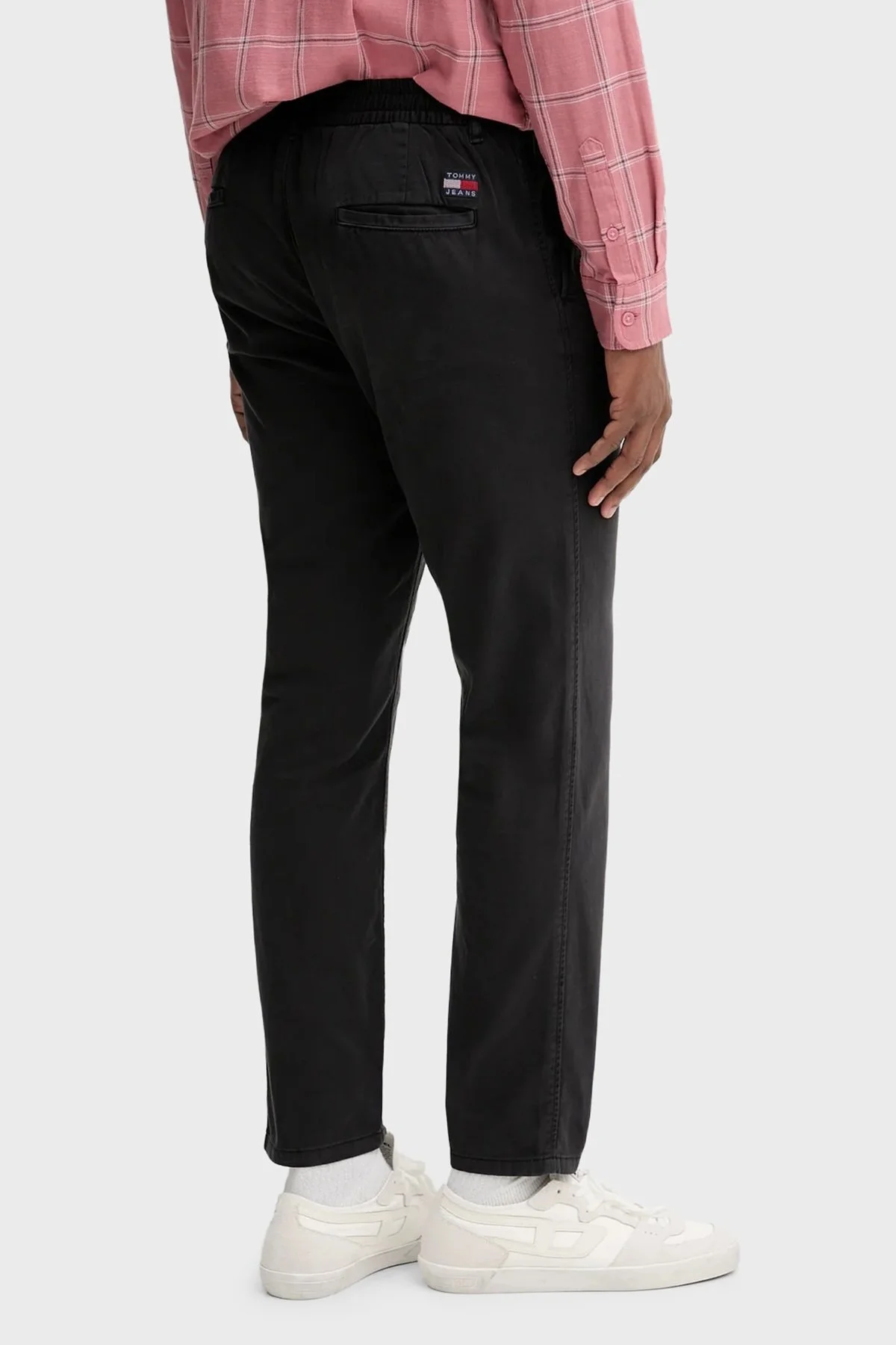 Tommy Jeans % 100 Pamuk Relaxed Fit Orta Bel Düz Paça Erkek Pantolon DM0DM21705 BDS SİYAH - 3