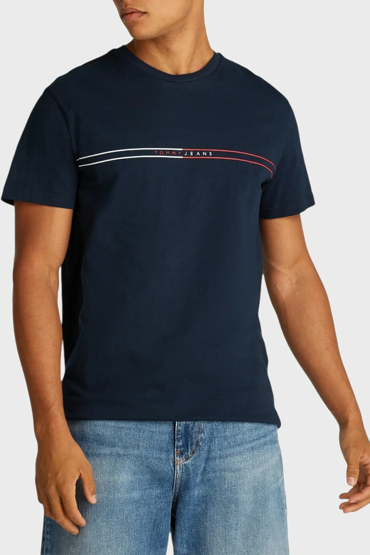 Tommy Jeans % 100 Pamuk Slim Fit Bisiklet Yaka Logolu Erkek T Shirt DM0DM20779 C1G LACİVERT - 1
