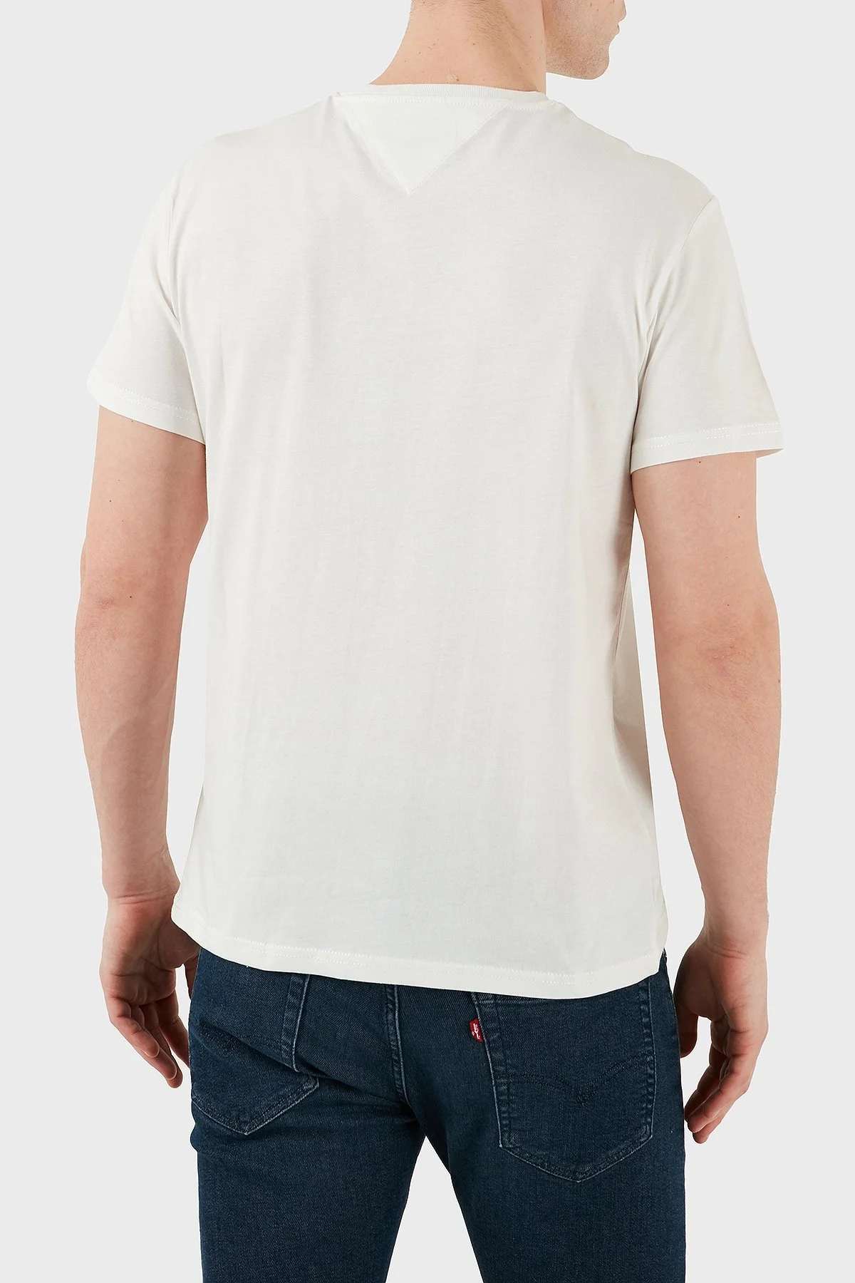 Tommy Jeans % 100 Pamuk Slim Fit Bisiklet Yaka Logolu Erkek T Shirt DM0DM20779 YBL BEYAZ - 2