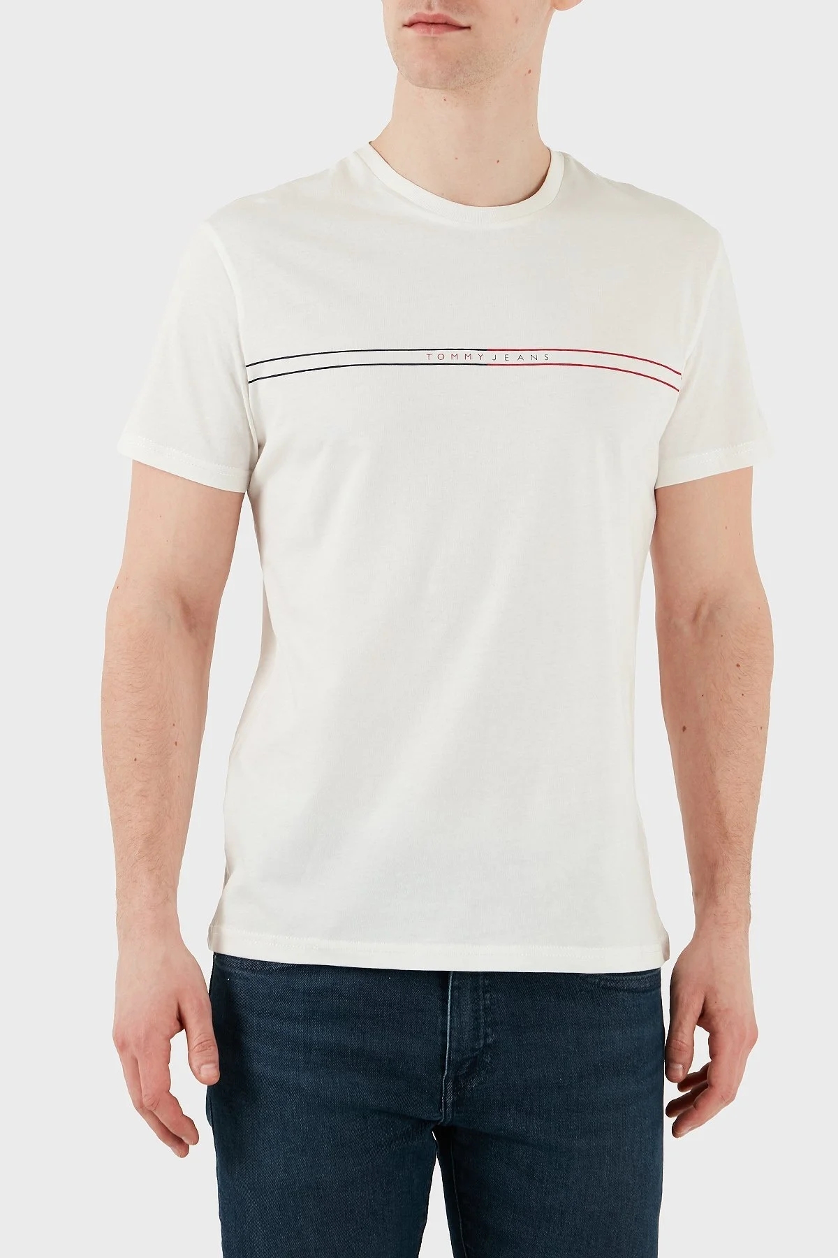 Tommy Jeans % 100 Pamuk Slim Fit Bisiklet Yaka Logolu Erkek T Shirt DM0DM20779 YBL BEYAZ - 4