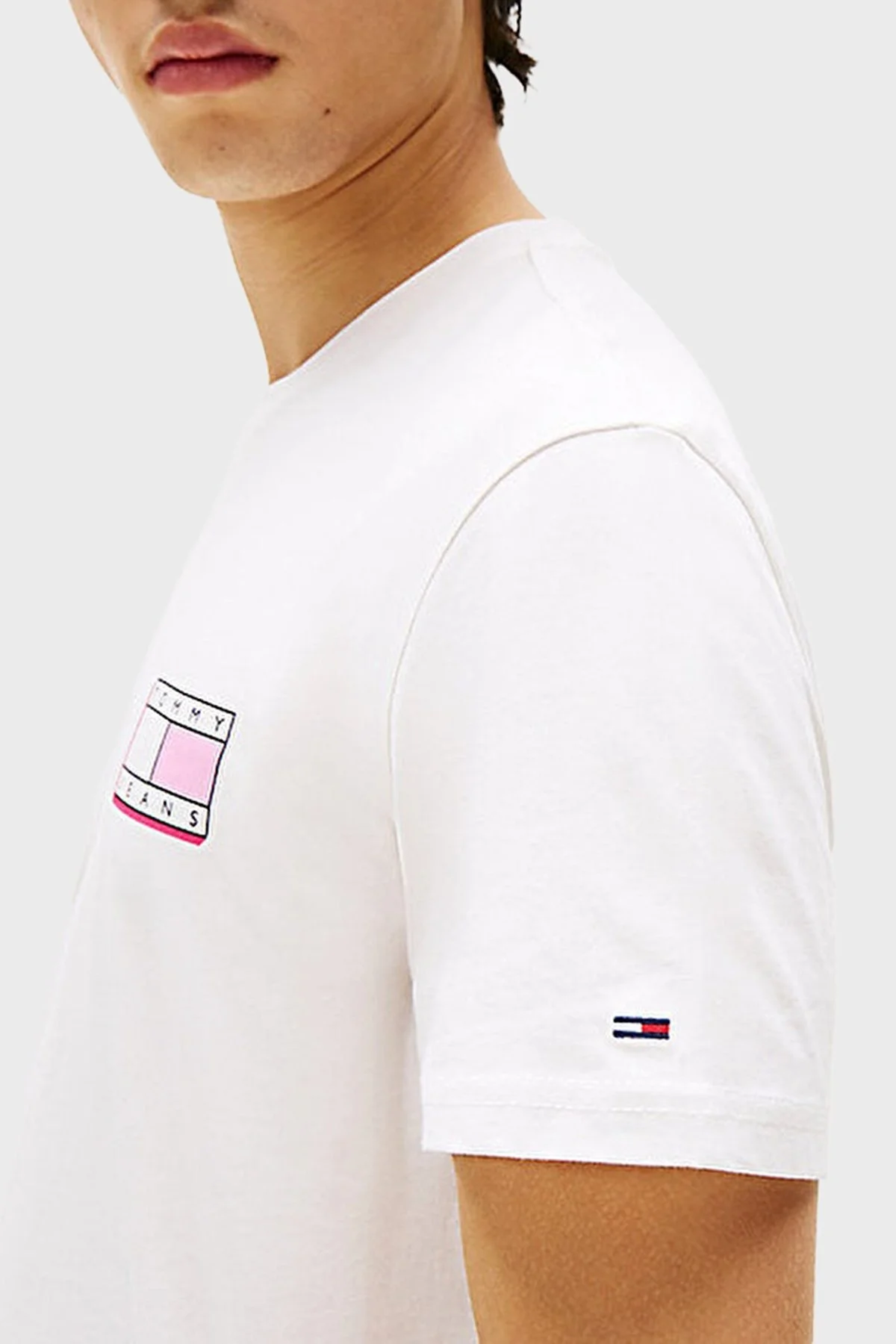 Tommy Jeans % 100 Pamuk Slim Fit Bisiklet Yaka Logolu Erkek T Shirt DM0DM21577 YBL BEYAZ - 4