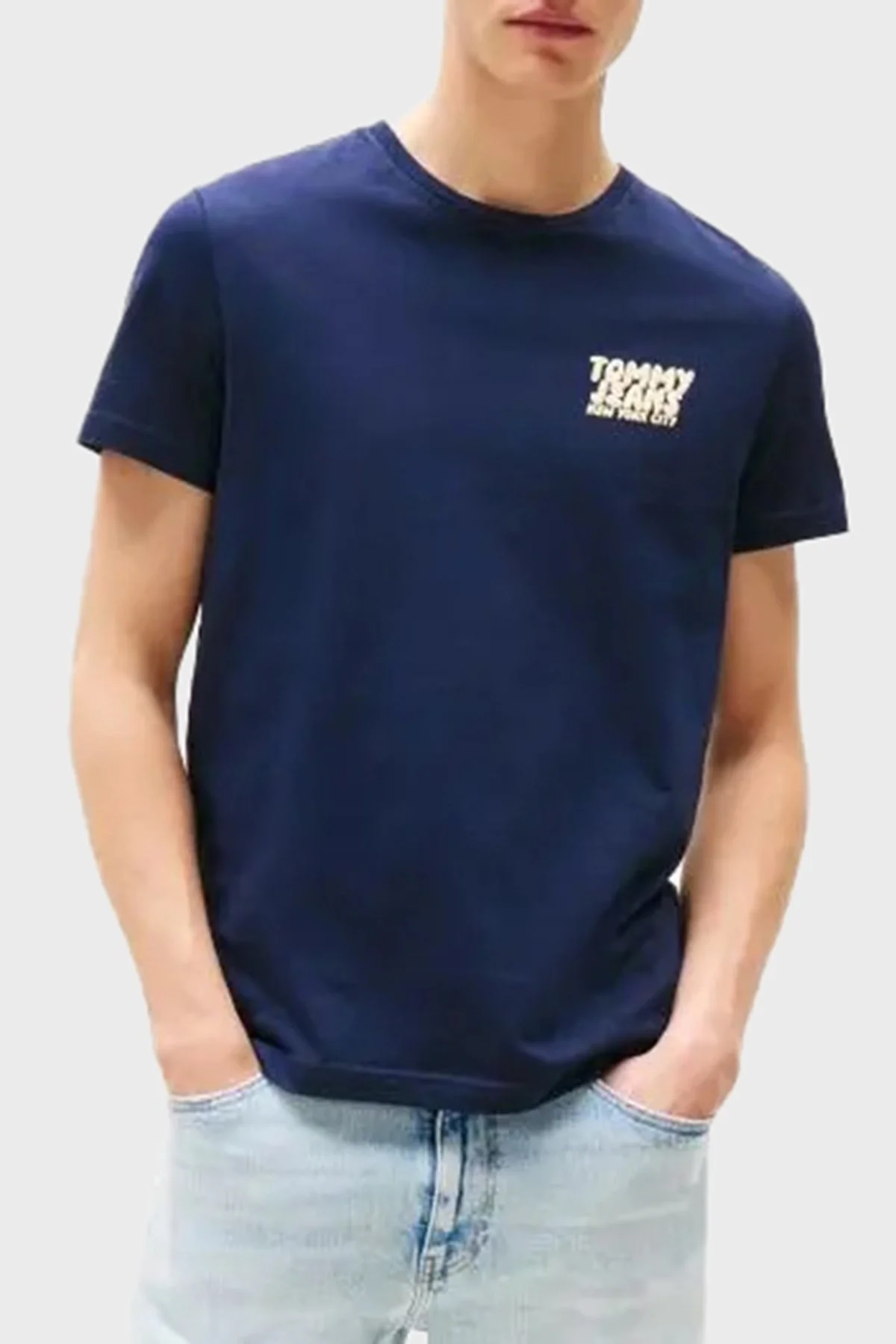 Tommy Jeans % 100 Pamuk Slim Fit Bisiklet Yaka Logolu Erkek T Shirt DM0DM21863 C1G LACİVERT - 2