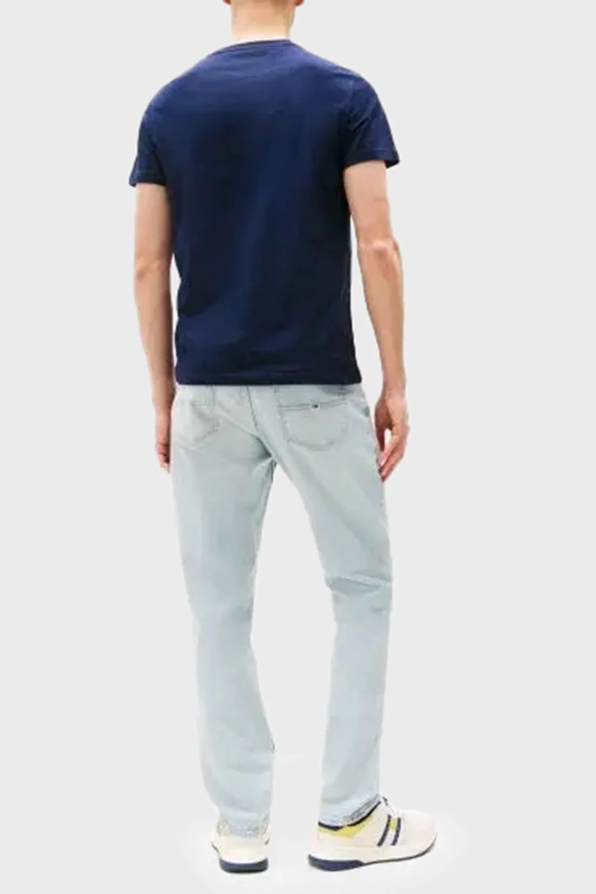 Tommy Jeans % 100 Pamuk Slim Fit Bisiklet Yaka Logolu Erkek T Shirt DM0DM21863 C1G LACİVERT - 3