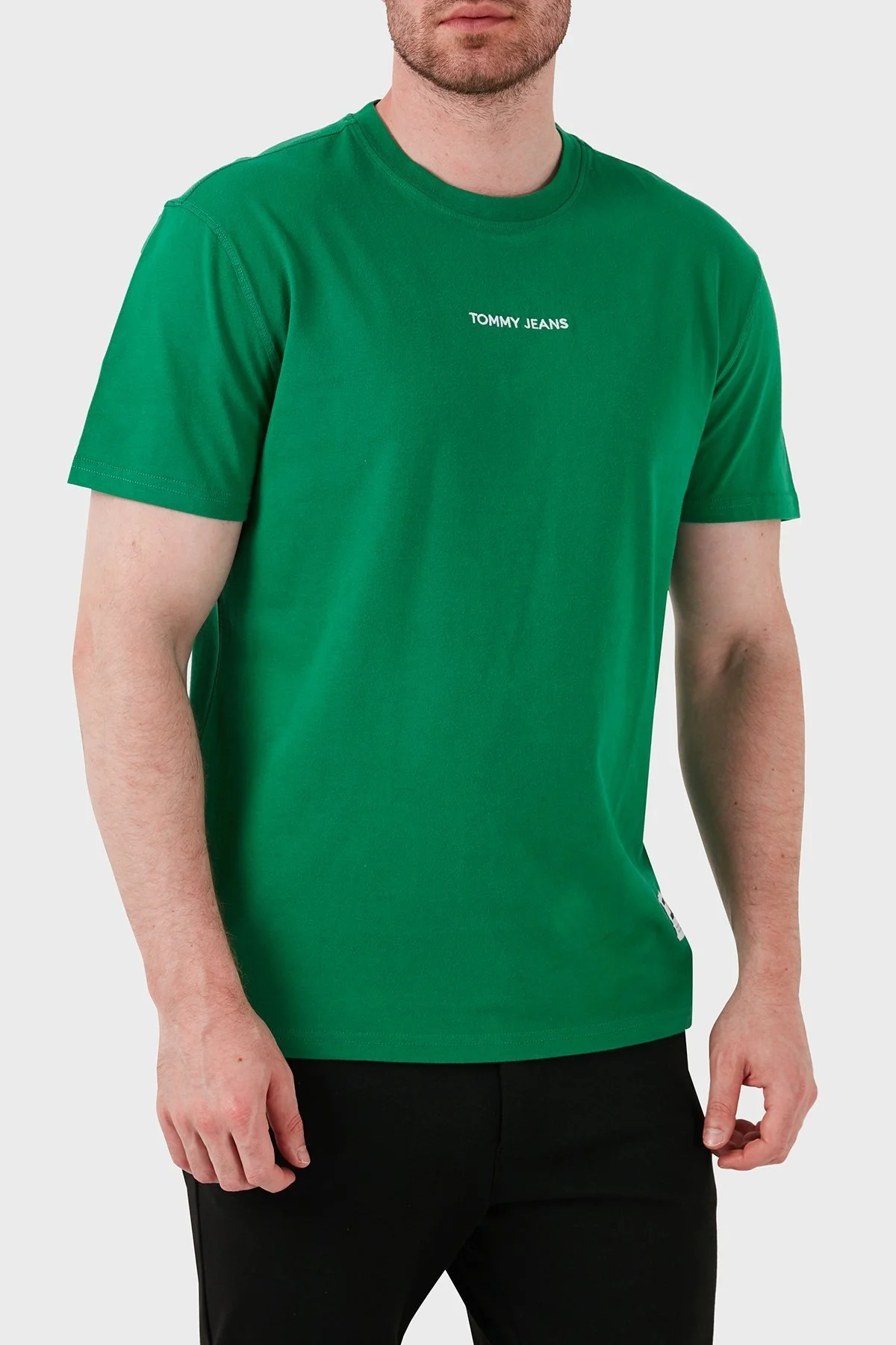 Tommy Jeans % 100 Pamuklu Bisiklet Yaka Erkek T Shirt DM0DM18519 L30 YEŞİL - 1