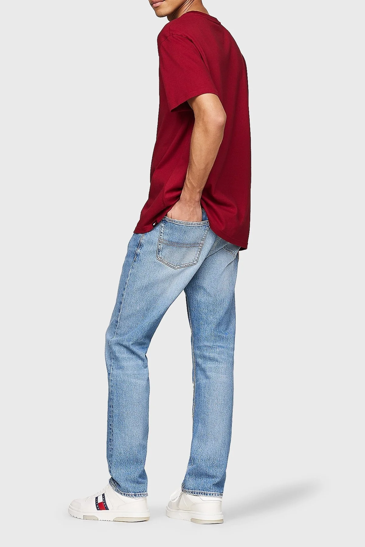 Tommy Jeans % 100 Pamuklu Bisiklet Yaka Erkek T Shirt DM0DM18528 XKG BEYAZ-KIRMIZI - 2