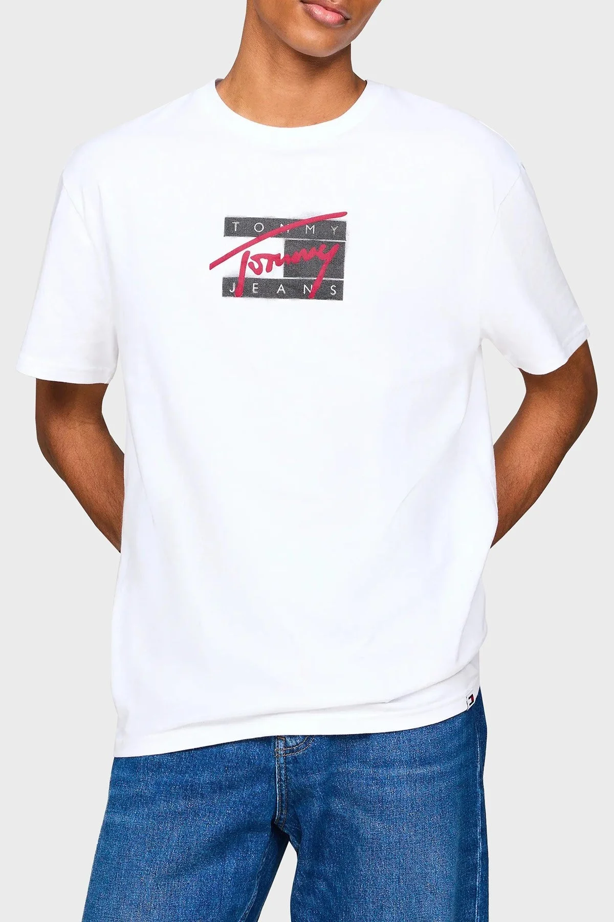 Tommy Jeans % 100 Pamuklu Bisiklet Yaka Erkek T Shirt DM0DM18528 YBR BEYAZ - 1