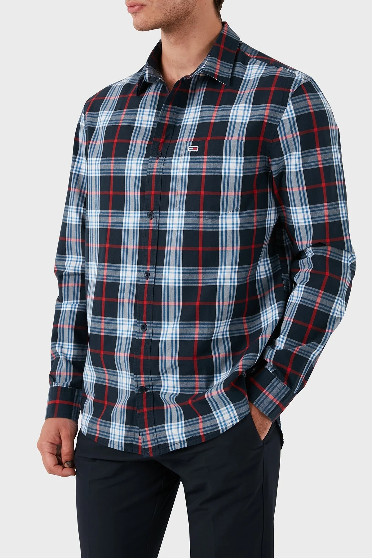 Tommy Jeans % 100 Pamuklu Regular Fit Erkek Gömlek DM0DM19512 C1G LACİVERT - 1