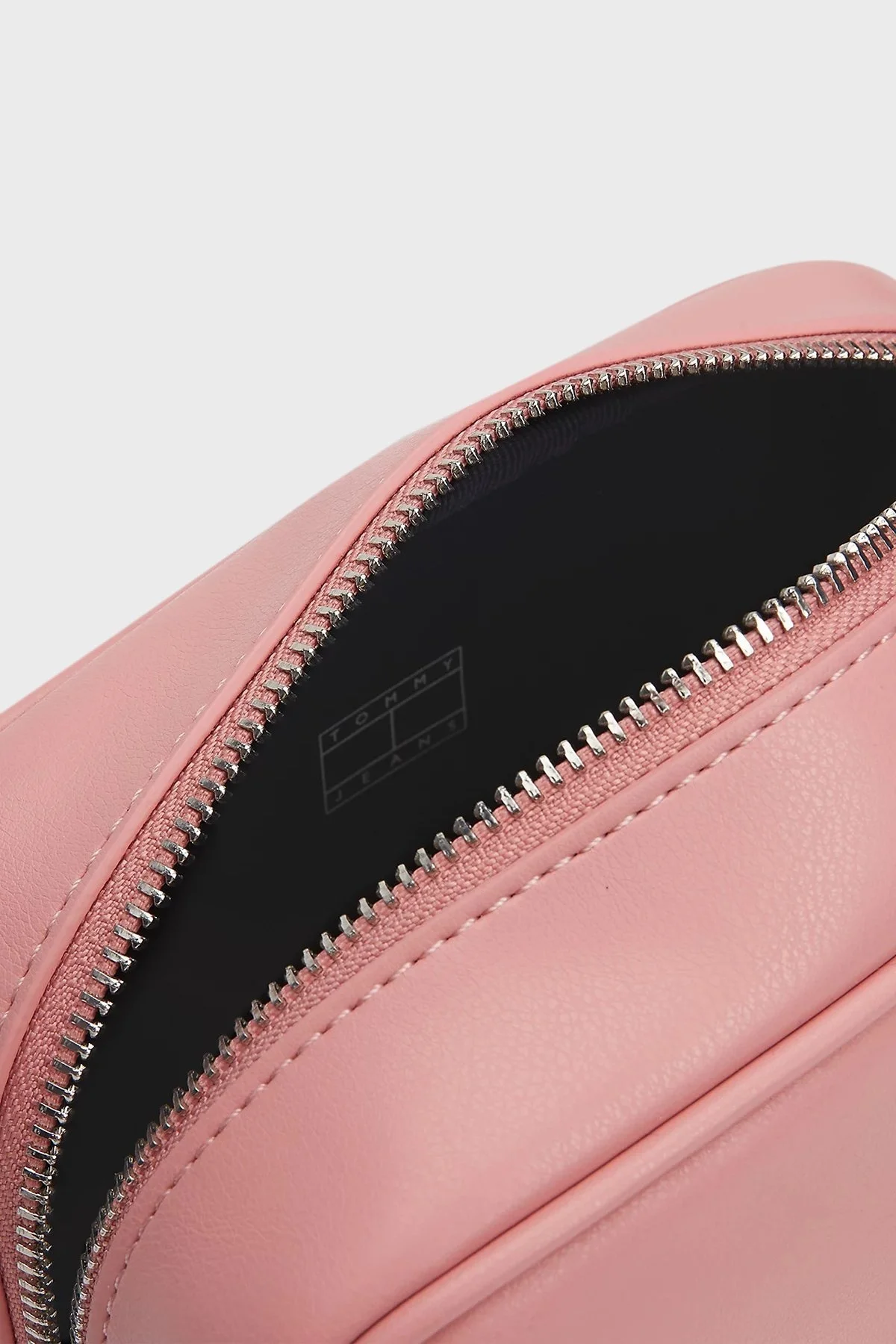 Tommy Jeans Ayarlanabilir Askılı Bayan Çanta AW0AW16274 TH0 BEYAZ-PEMBE - 4