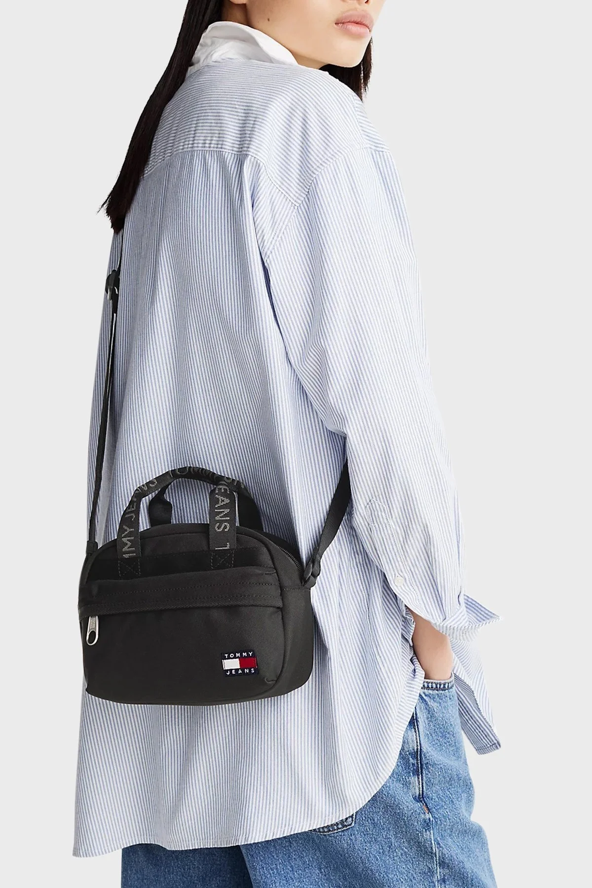 Tommy Jeans Ayarlanabilir Çapraz Askılı Bayan Çanta AW0AW16957 BDS SİYAH - 2