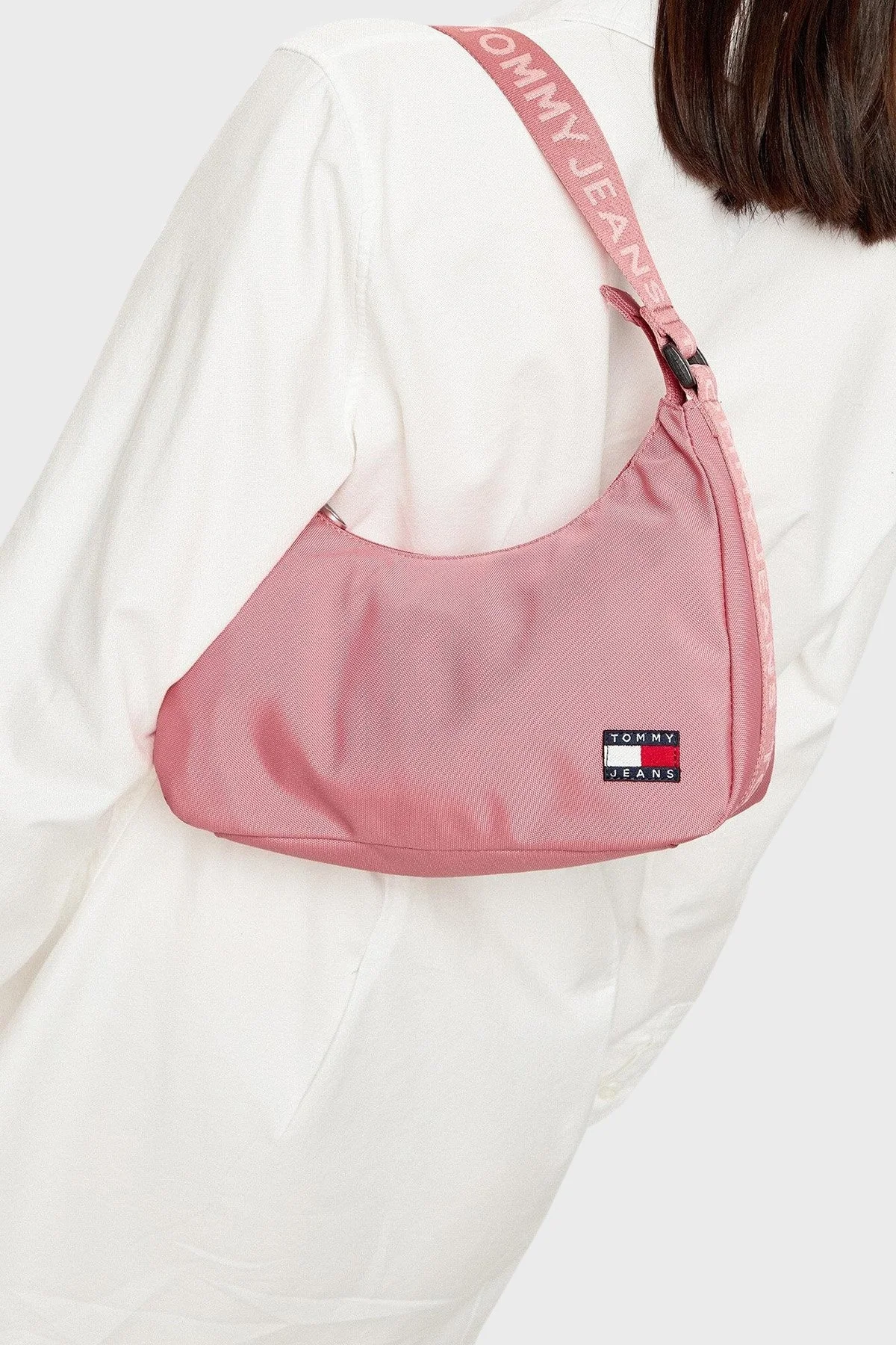 Tommy Jeans Ayarlanabilir Omuz Askılı Bayan Çanta AW0AW16958 TIG PEMBE - 2