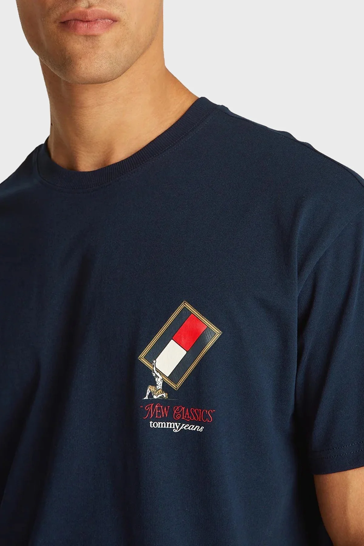 Tommy Jeans Baskılı % 100 Pamuk Relaxed Fit Bisiklet Yaka Erkek T Shirt DM0DM20351 C1G LACİVERT - 4