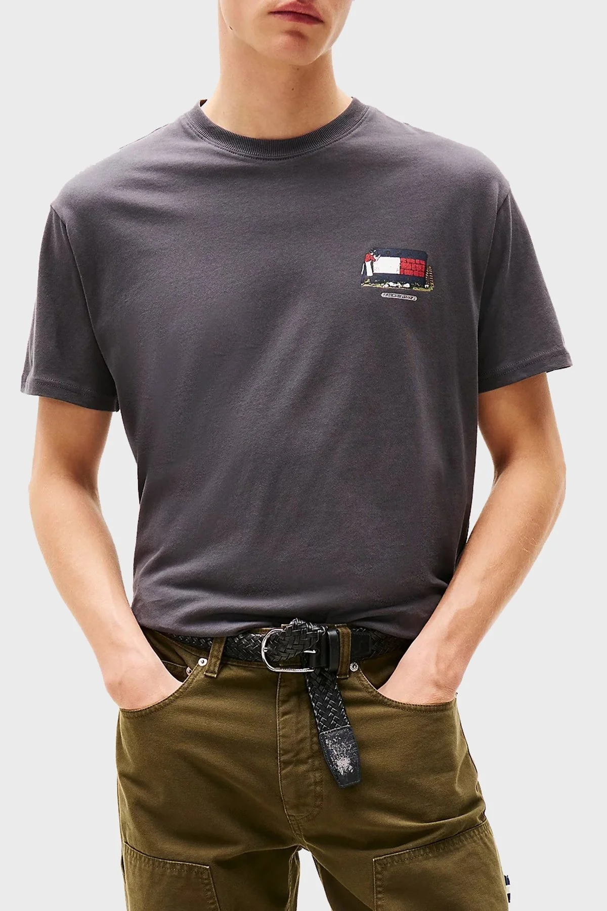 Tommy Jeans Baskılı % 100 Pamuk Relaxed Fit Bisiklet Yaka Erkek T Shirt DM0DM20351 PT2 KOYU GRİ - 1