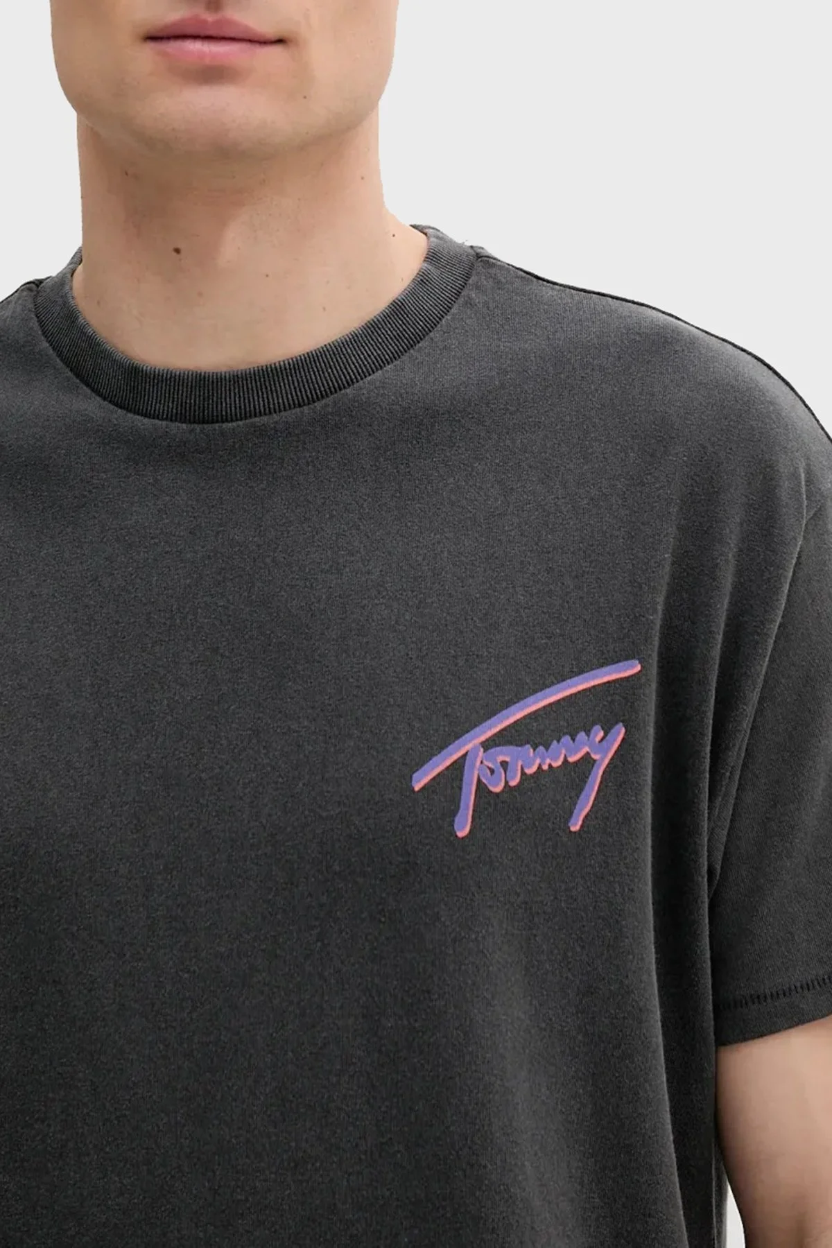 Tommy Jeans Baskılı % 100 Pamuk Relaxed Fit Bisiklet Yaka Erkek T Shirt DM0DM20768 BDS SİYAH - 3
