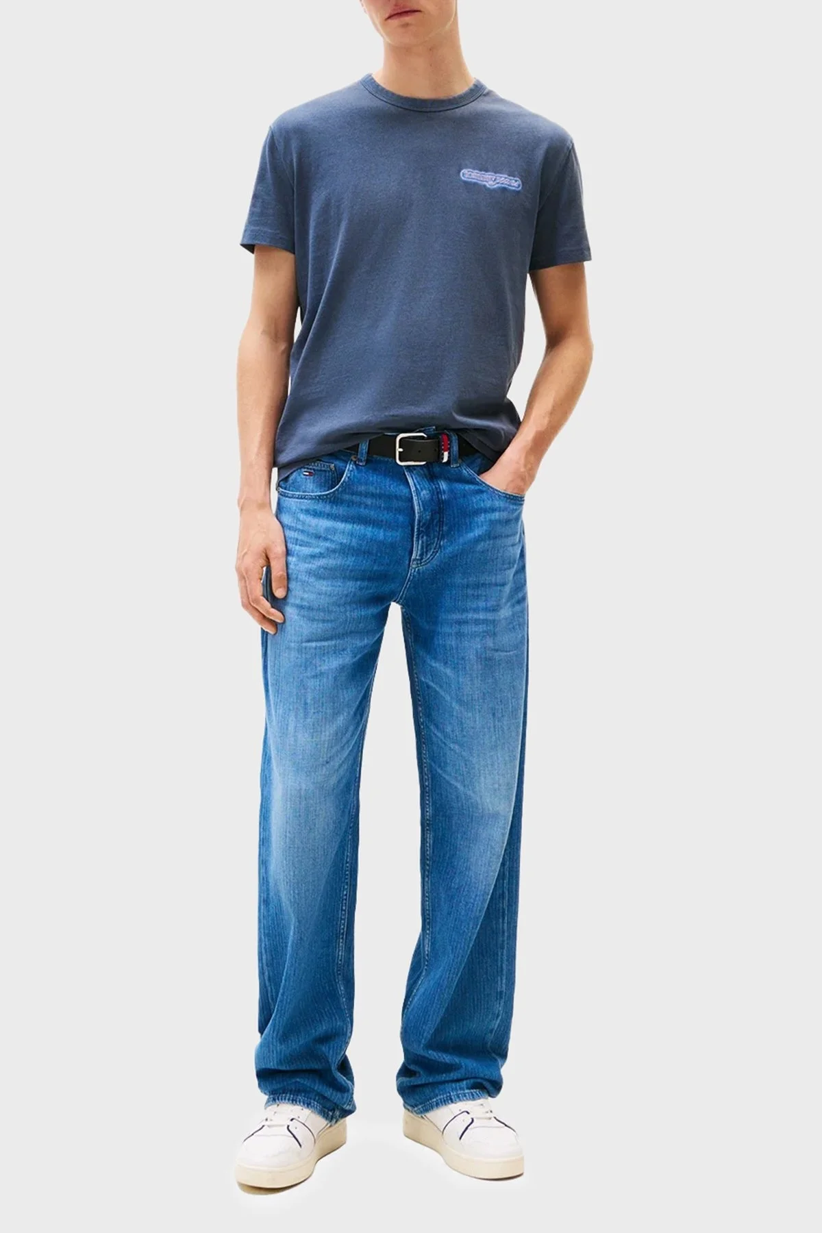 Tommy Jeans Baskılı Pamuklu Regular Fit Bisiklet Yaka Erkek T Shirt DM0DM21829 C1G LACİVERT - 2