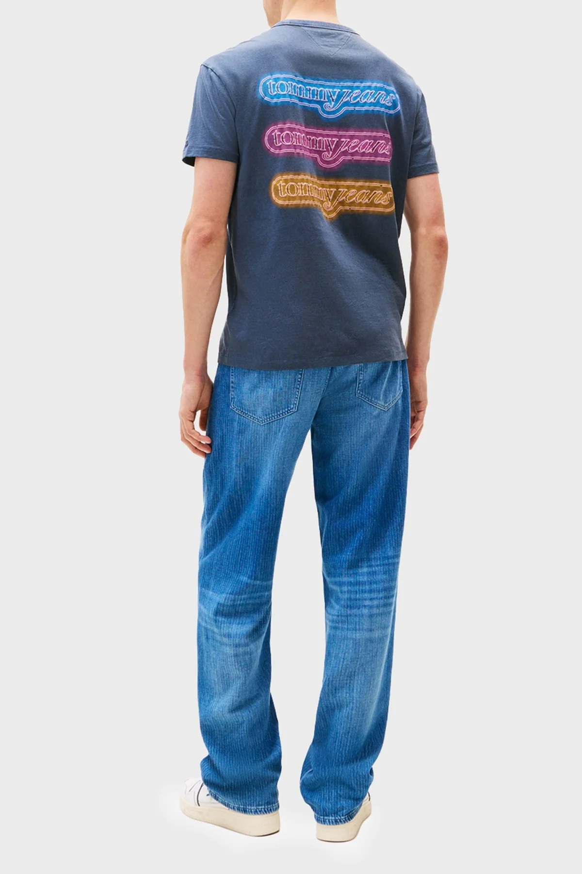 Tommy Jeans Baskılı Pamuklu Regular Fit Bisiklet Yaka Erkek T Shirt DM0DM21829 C1G LACİVERT - 3