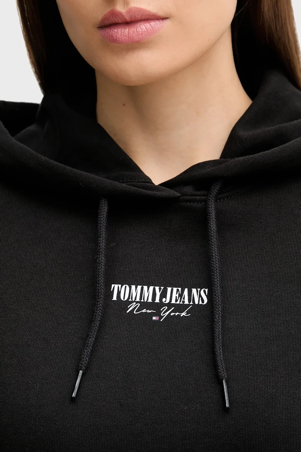 Tommy Jeans Baskılı Pamuklu Relaxed Fit Kapüşonlu Crop Bayan Sweat DW0DW20943 BDS SİYAH - 4