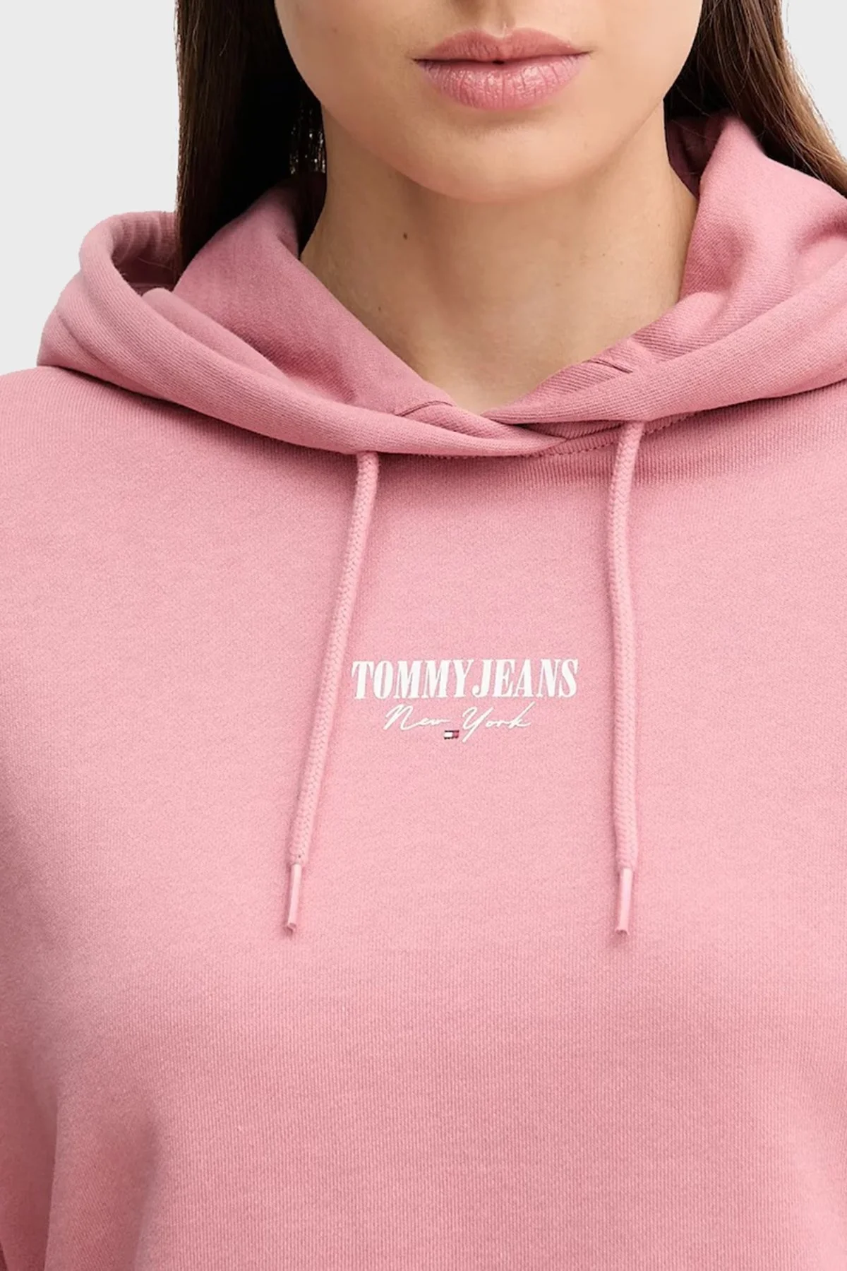 Tommy Jeans Baskılı Pamuklu Relaxed Fit Kapüşonlu Crop Bayan Sweat DW0DW20943 TI0 PEMBE - 3