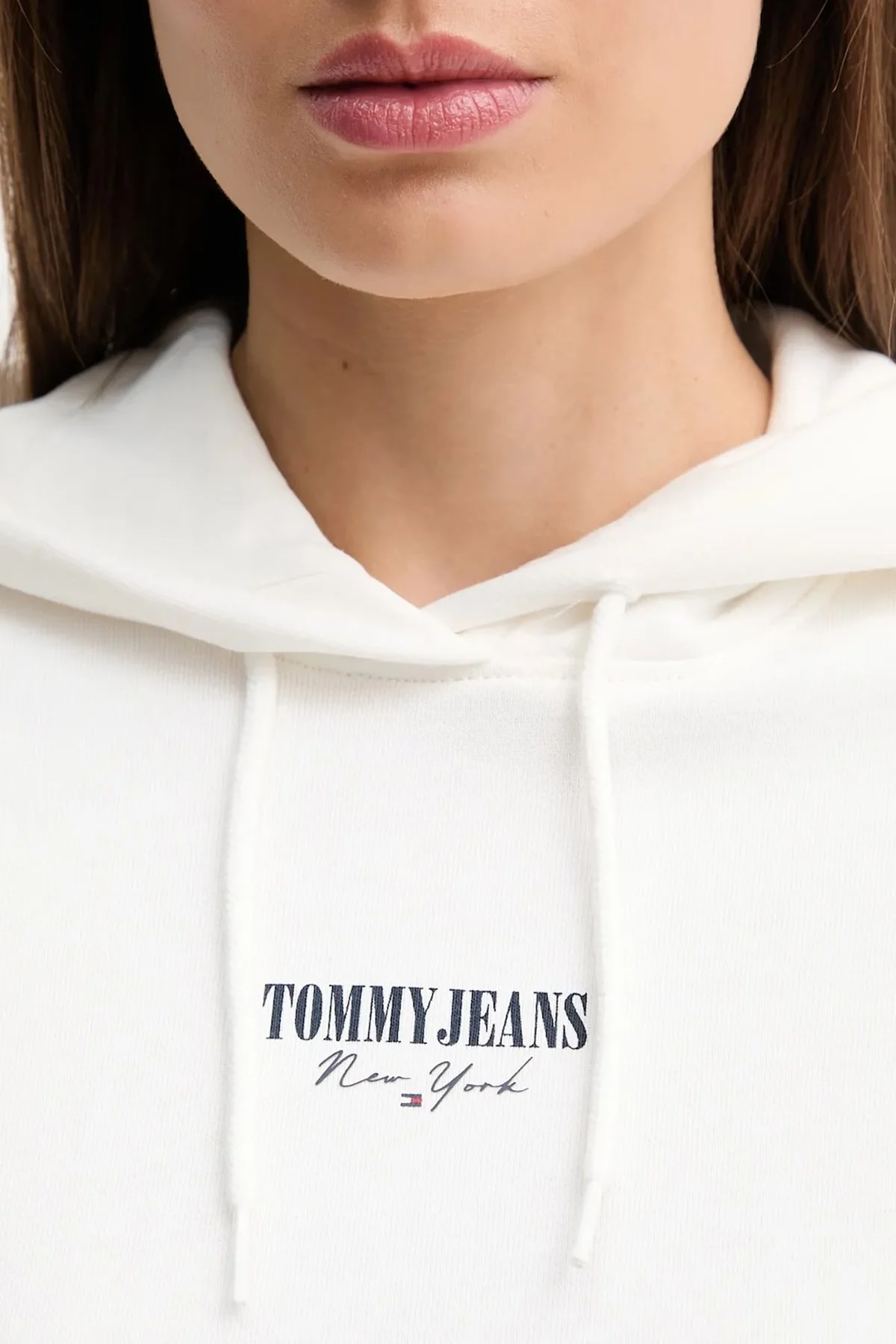 Tommy Jeans Baskılı Pamuklu Relaxed Fit Kapüşonlu Crop Bayan Sweat DW0DW20943 YBL BEYAZ - 4