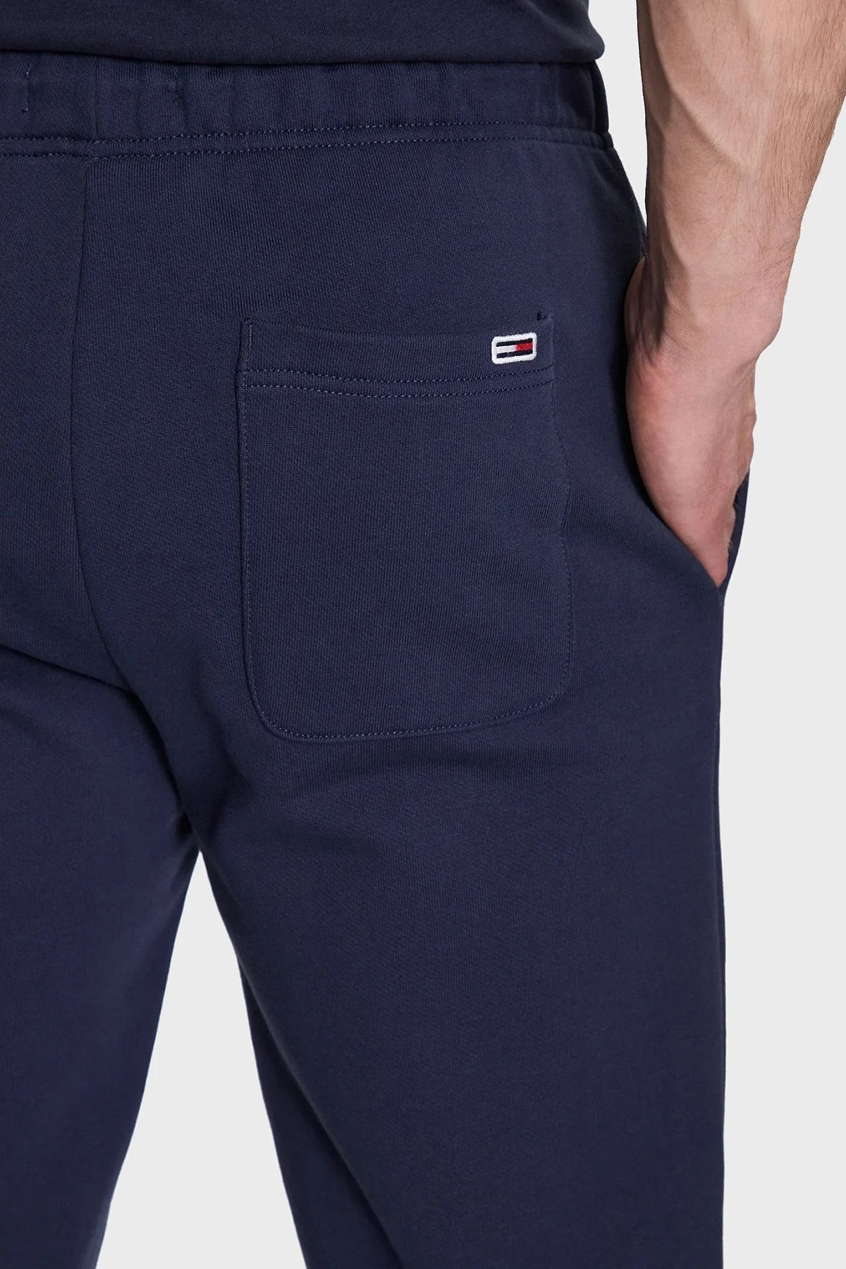 Tommy Jeans Belden Bağlamalı Cepli Pamuklu Slim Fit Erkek Eşofman Altı DM0DM16782 C87 LACİVERT - 5