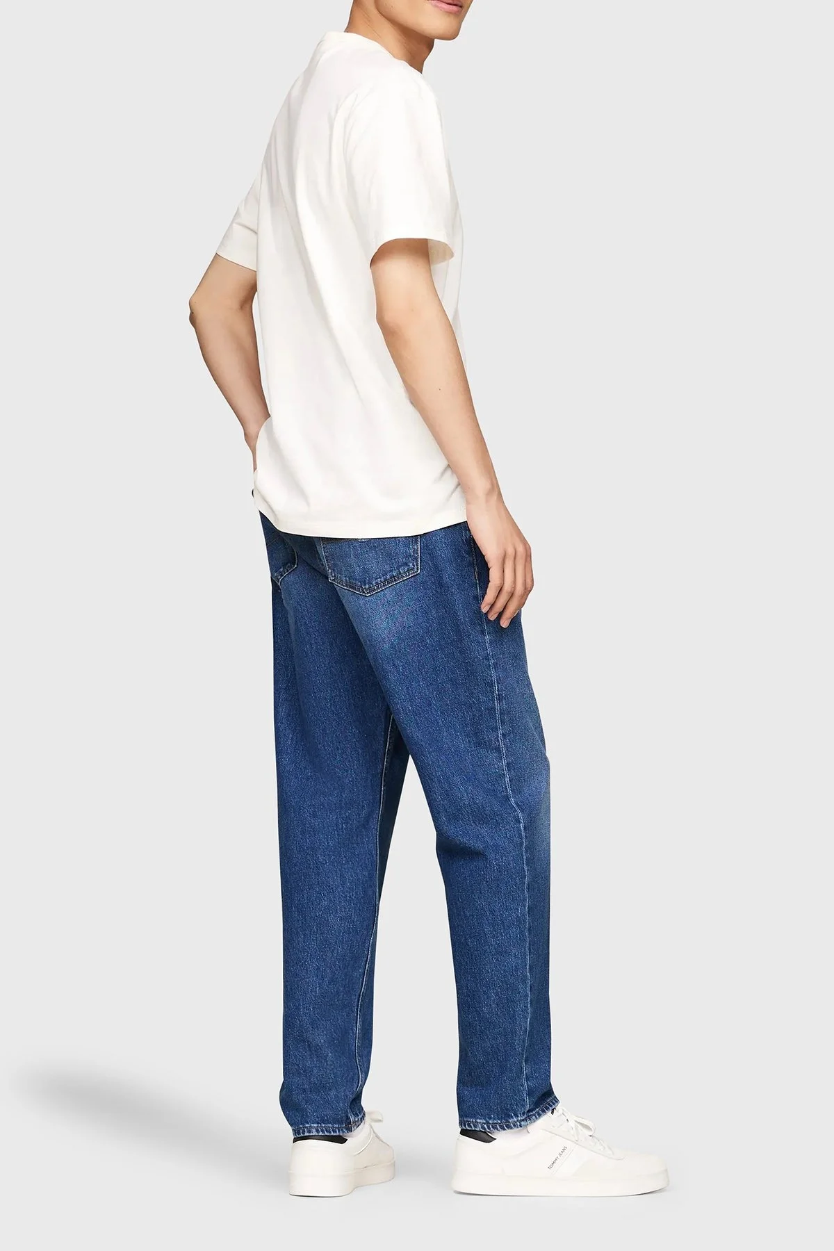 Tommy Jeans Bisiklet Yaka Regular Fit Erkek T Shirt DM0DM17995 YBH BEYAZ - 3