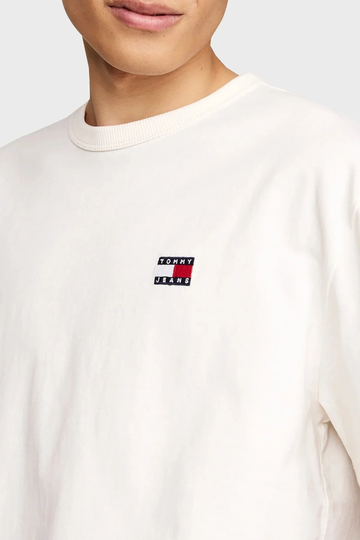 Tommy Jeans Bisiklet Yaka Regular Fit Erkek T Shirt DM0DM17995 YBH BEYAZ - 4