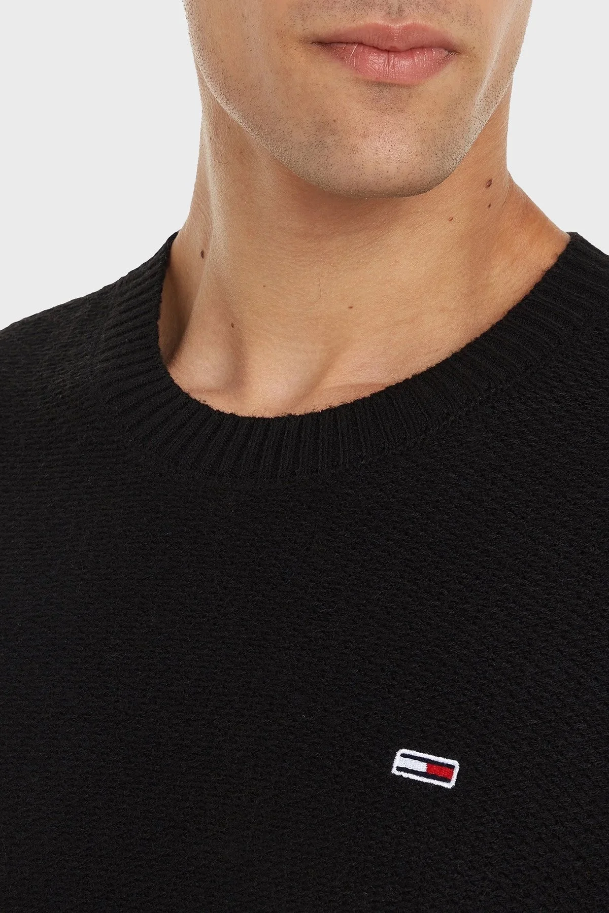 Tommy Jeans Bisiklet Yaka Regular Fit Triko Erkek Kazak DM0DM15060 BDS SİYAH - 3