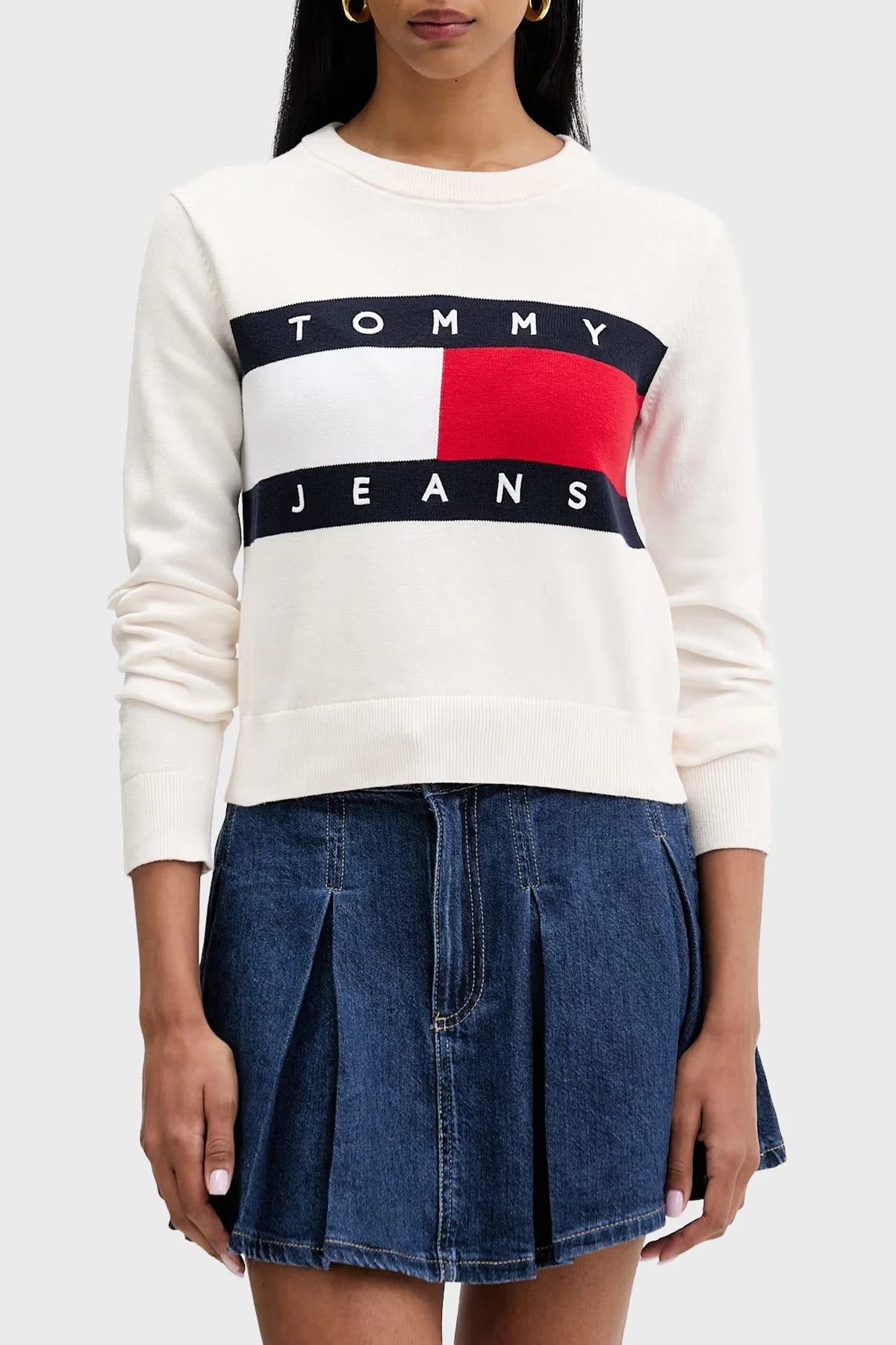 Tommy Jeans Bisiklet Yaka Relaxed Fit Logolu Kadın Kazak DW0DW22930 YBH Beyaz - 1