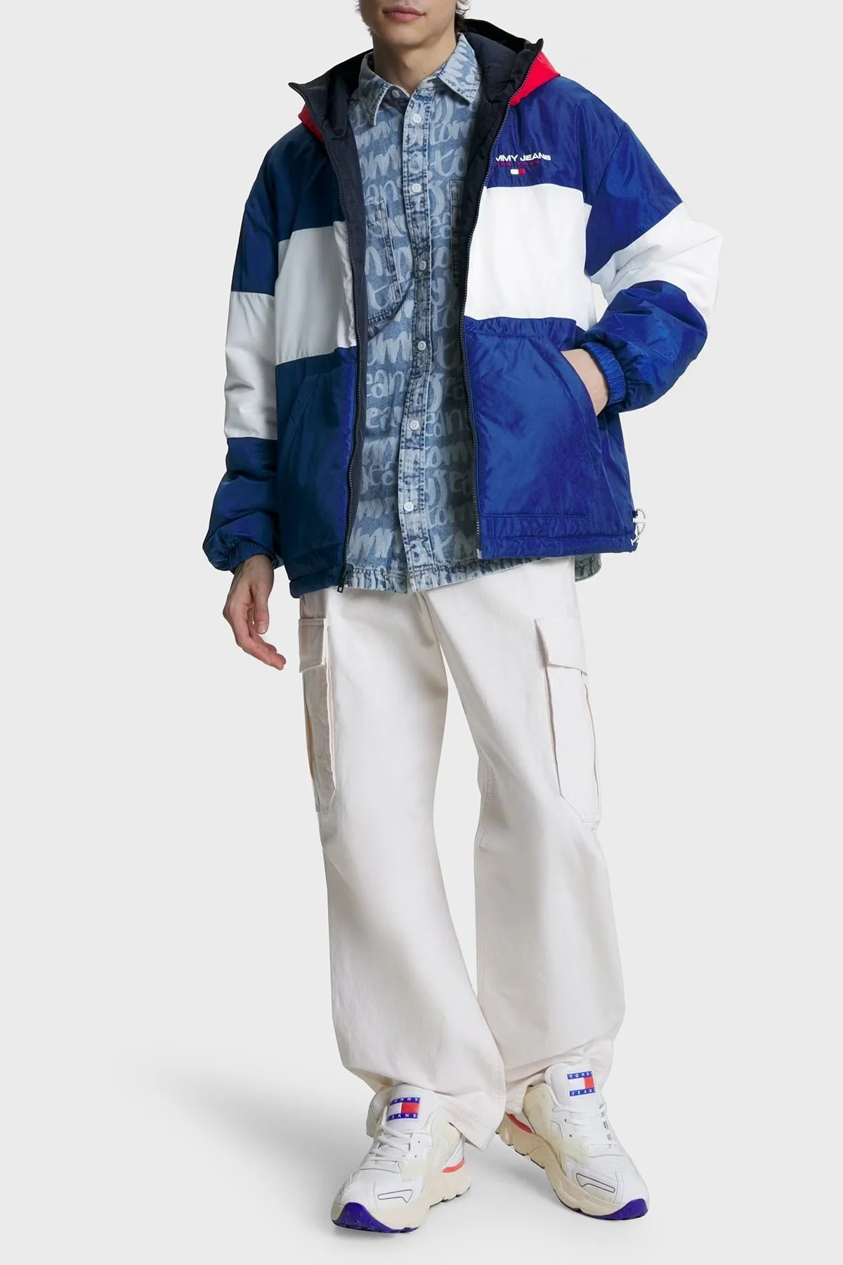Tommy Jeans Çift Taraflı Relaxed Fit Kapüşonlu Şişme Erkek Mont DM0DM16625 C9B MAVİ-BEYAZ - 3