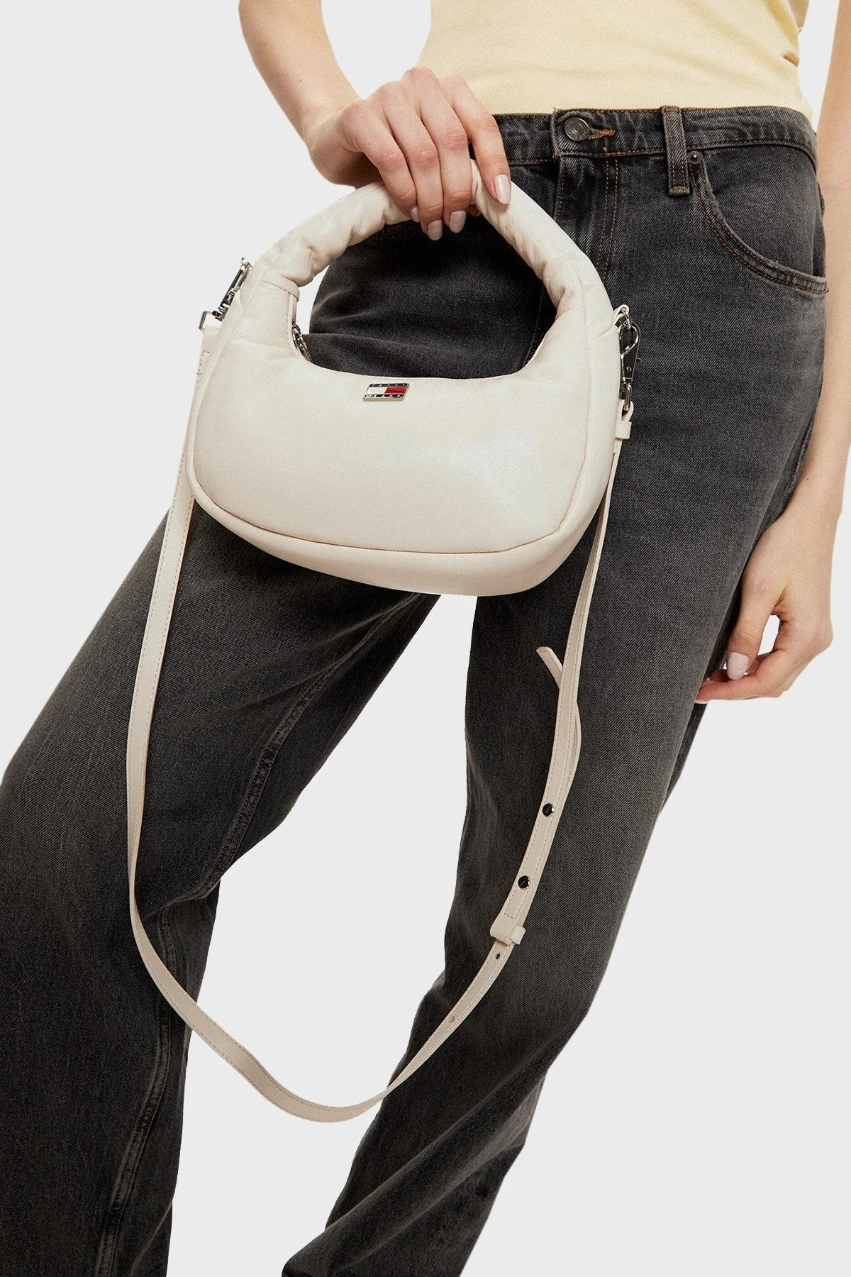 Tommy Jeans Çıkarılabilir Çapraz Askılı Bayan Çanta AW0AW16976 ACG BEJ - 2