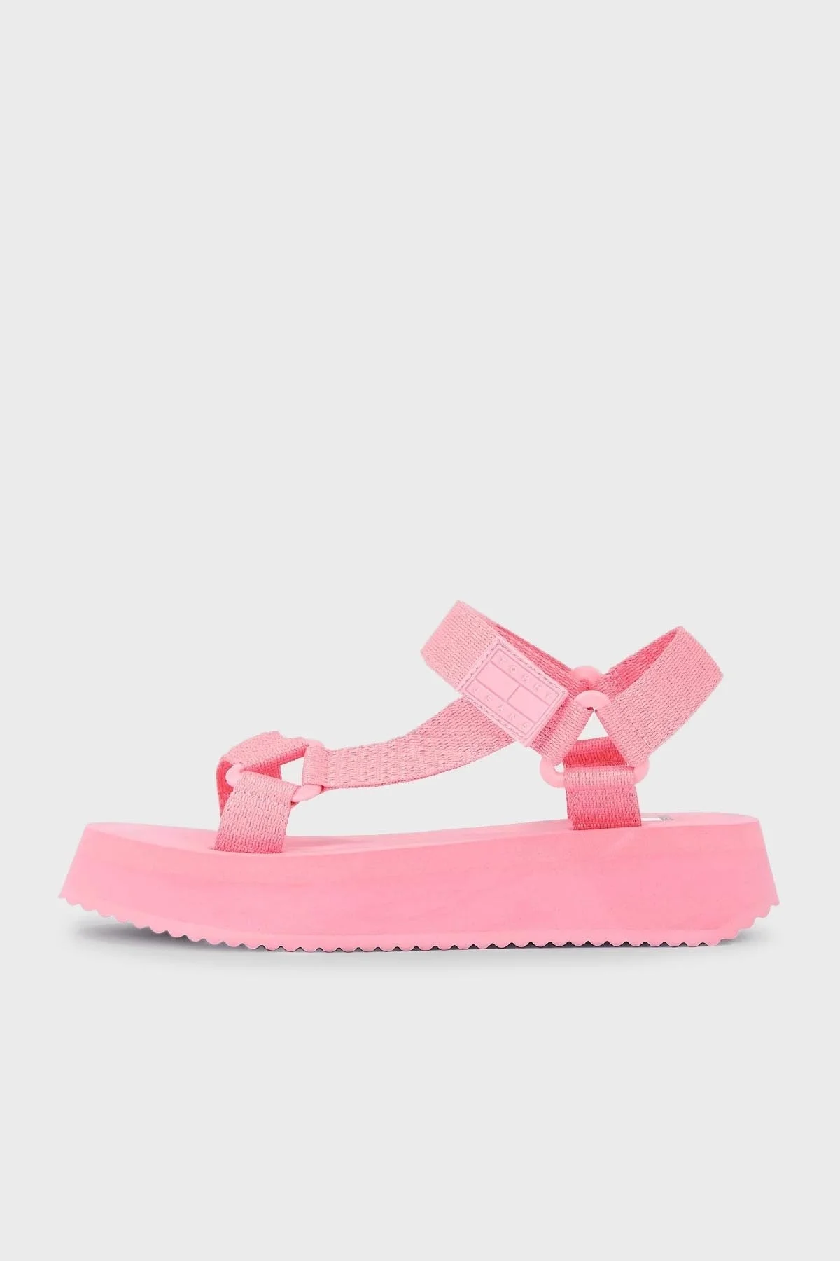 Tommy Jeans Cırtlı Platform Bayan Sandalet EN0EN02466 TIC PEMBE - 4