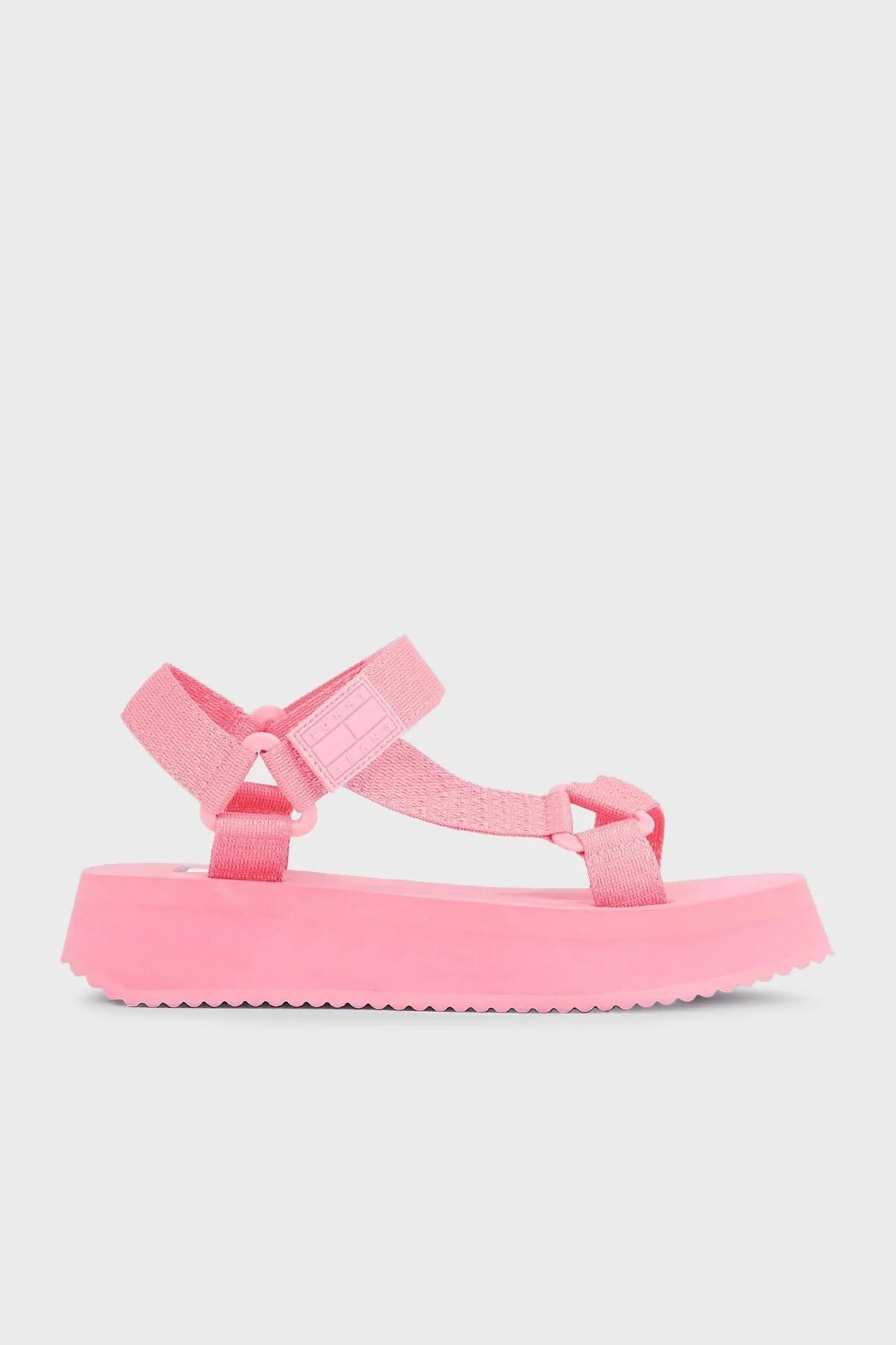 Tommy Jeans Cırtlı Platform Bayan Sandalet EN0EN02466 TIC PEMBE - 1