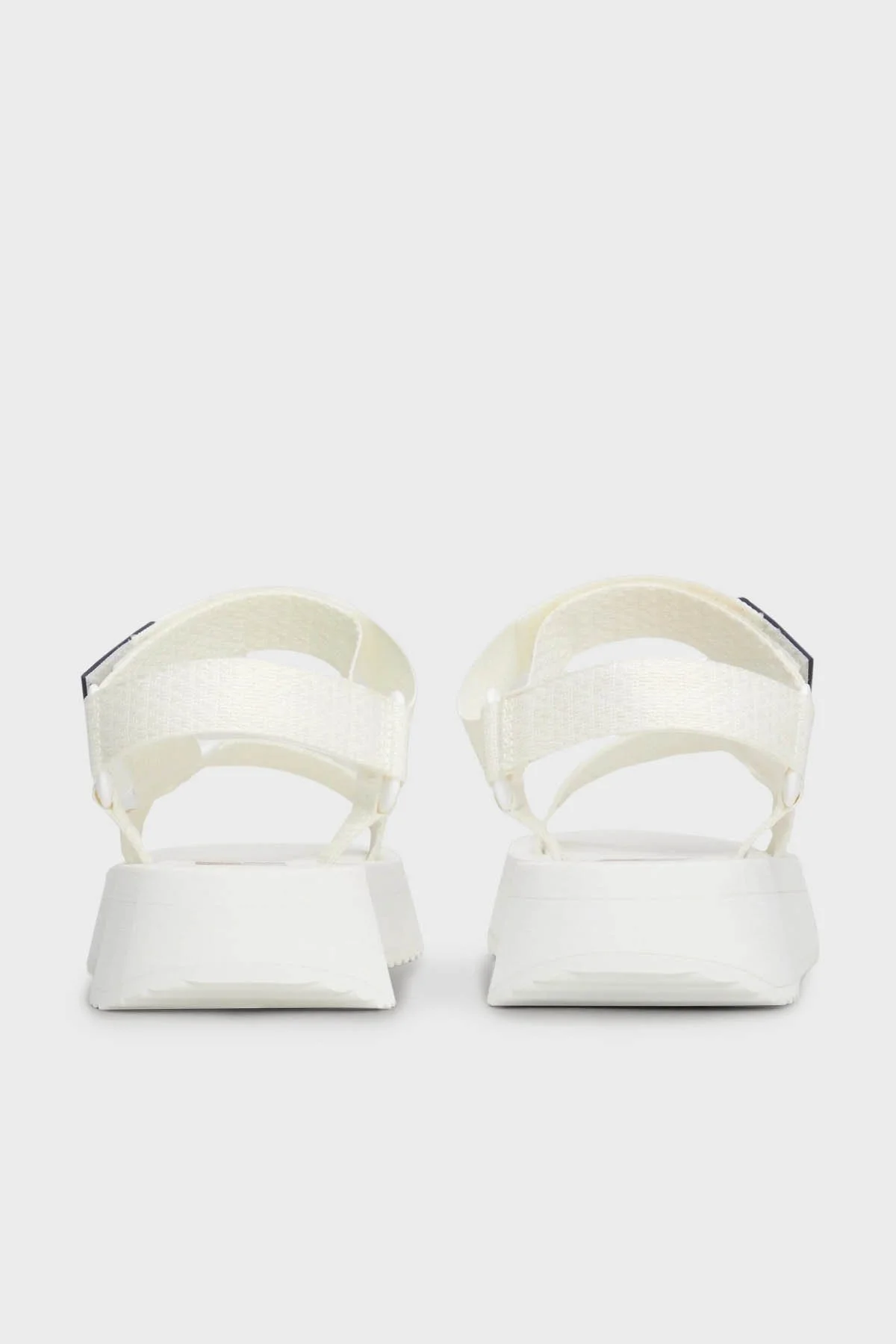 Tommy Jeans Cırtlı Platform Bayan Sandalet EN0EN02466 YBL BEYAZ - 3