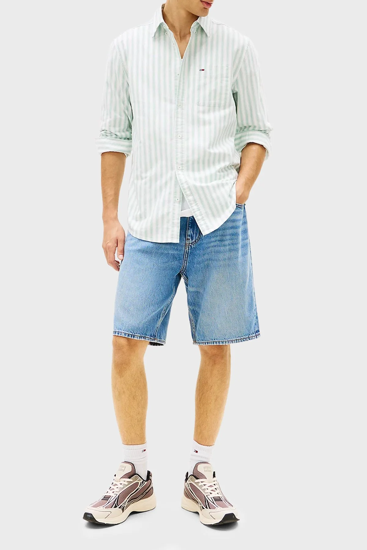 Tommy Jeans Çizgili Pamuklu Regular Fit Uzun Kollu Erkek Gömlek DM0DM22790 L5Y YEŞİL - 2