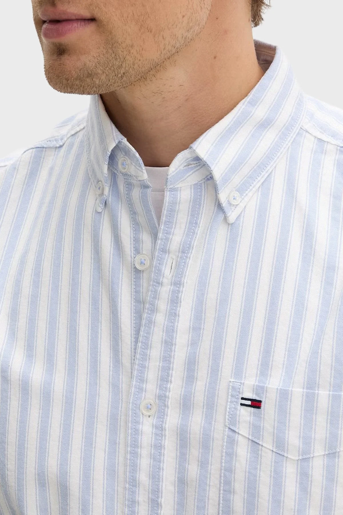 Tommy Jeans Çizgili Pamuklu Regular Uzun Kollu Erkek Gömlek DM0DM22790 C38 MAVİ - 4