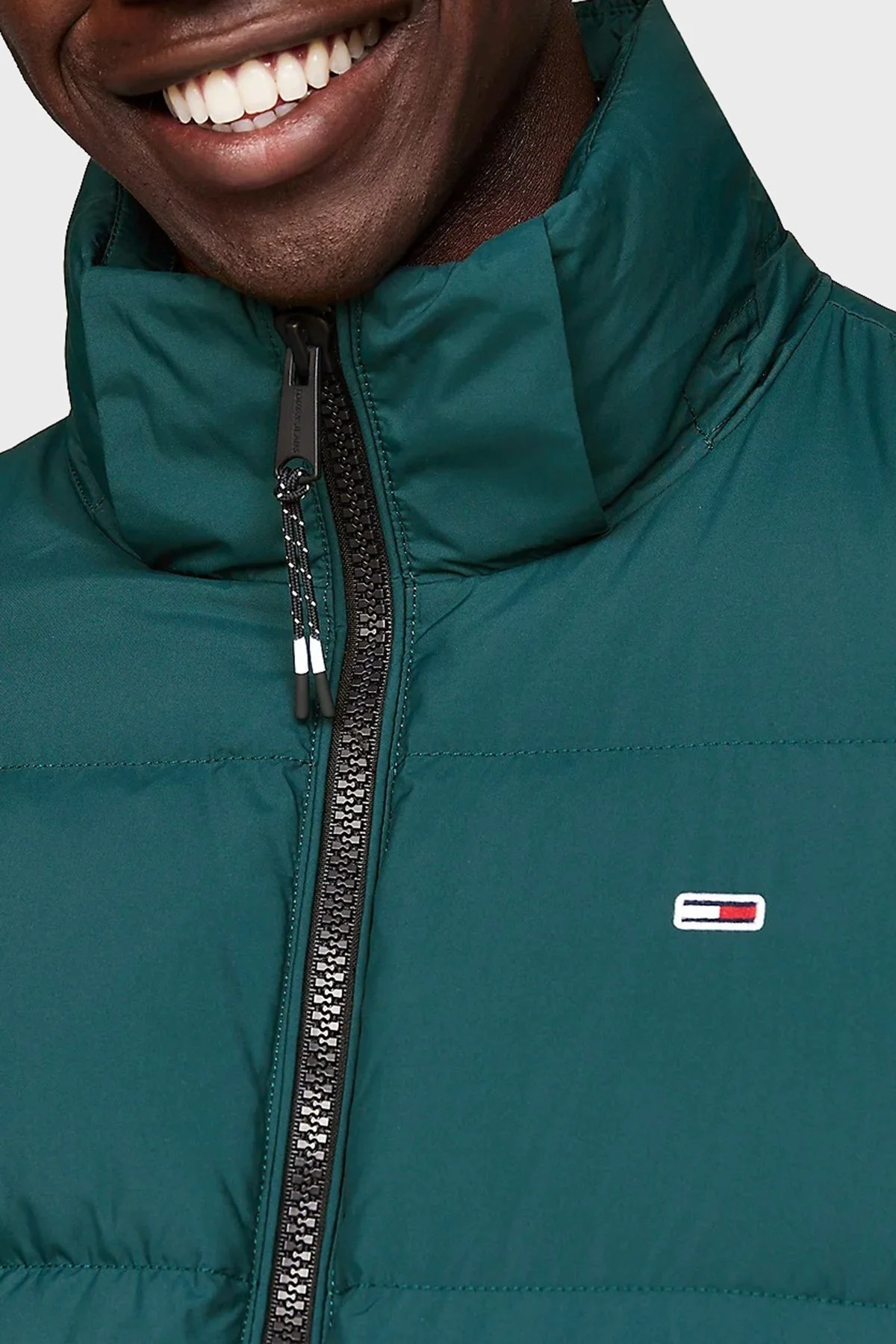 Tommy Jeans Comfort Fit Çıkarılabilir Kapüşonlu Şişme Erkek Mont DM0DM19786 CWG KOYU YEŞİL - 5