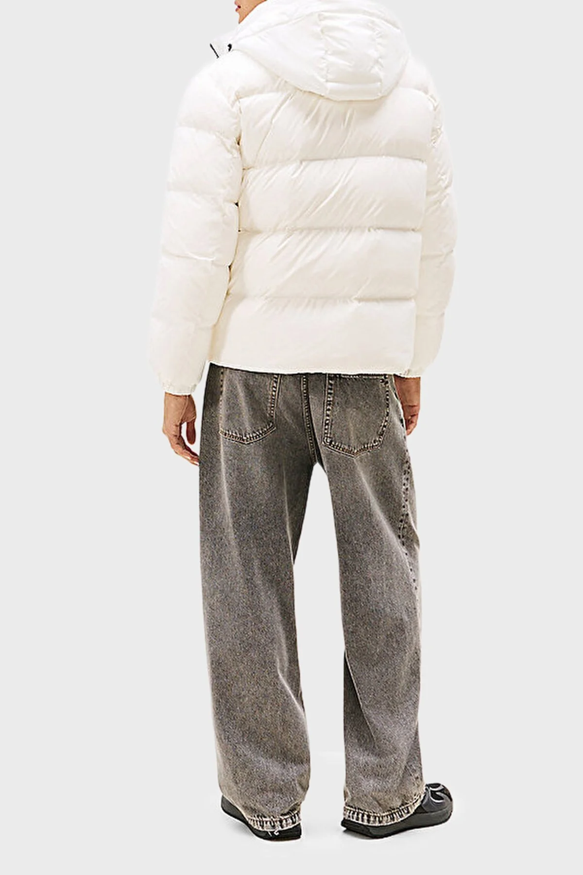 Tommy Jeans Comfort Fit Çıkarılabilir Kapüşonlu Şişme Erkek Mont DM0DM19786 YBL BEYAZ - 3