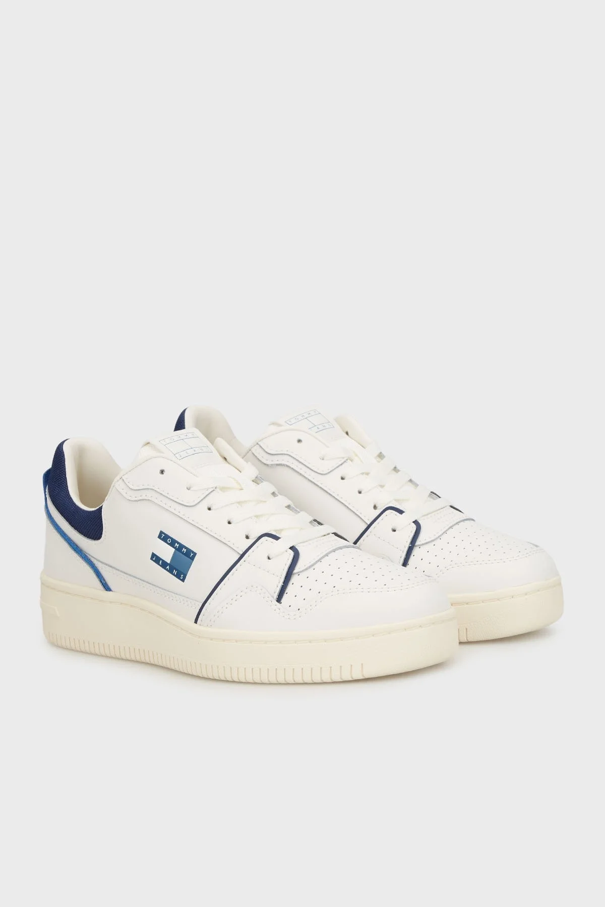 Tommy Jeans Deri Karışımlı Logolu Sneaker Erkek Ayakkabı EM0EM01610 DW4 BEYAZ-LACİVERT - 7