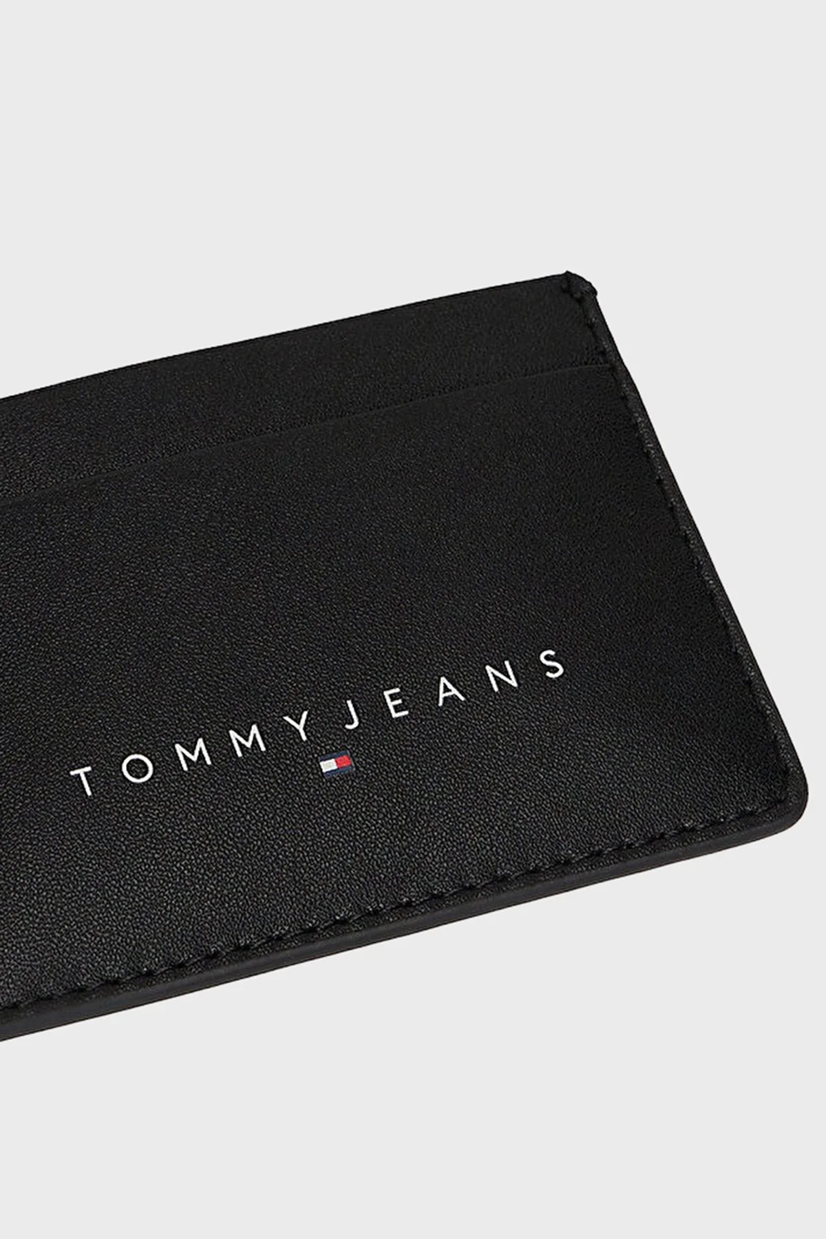 Tommy Jeans Deri Logolu Erkek Kartlık AM0AM13697 BDS SİYAH - 3