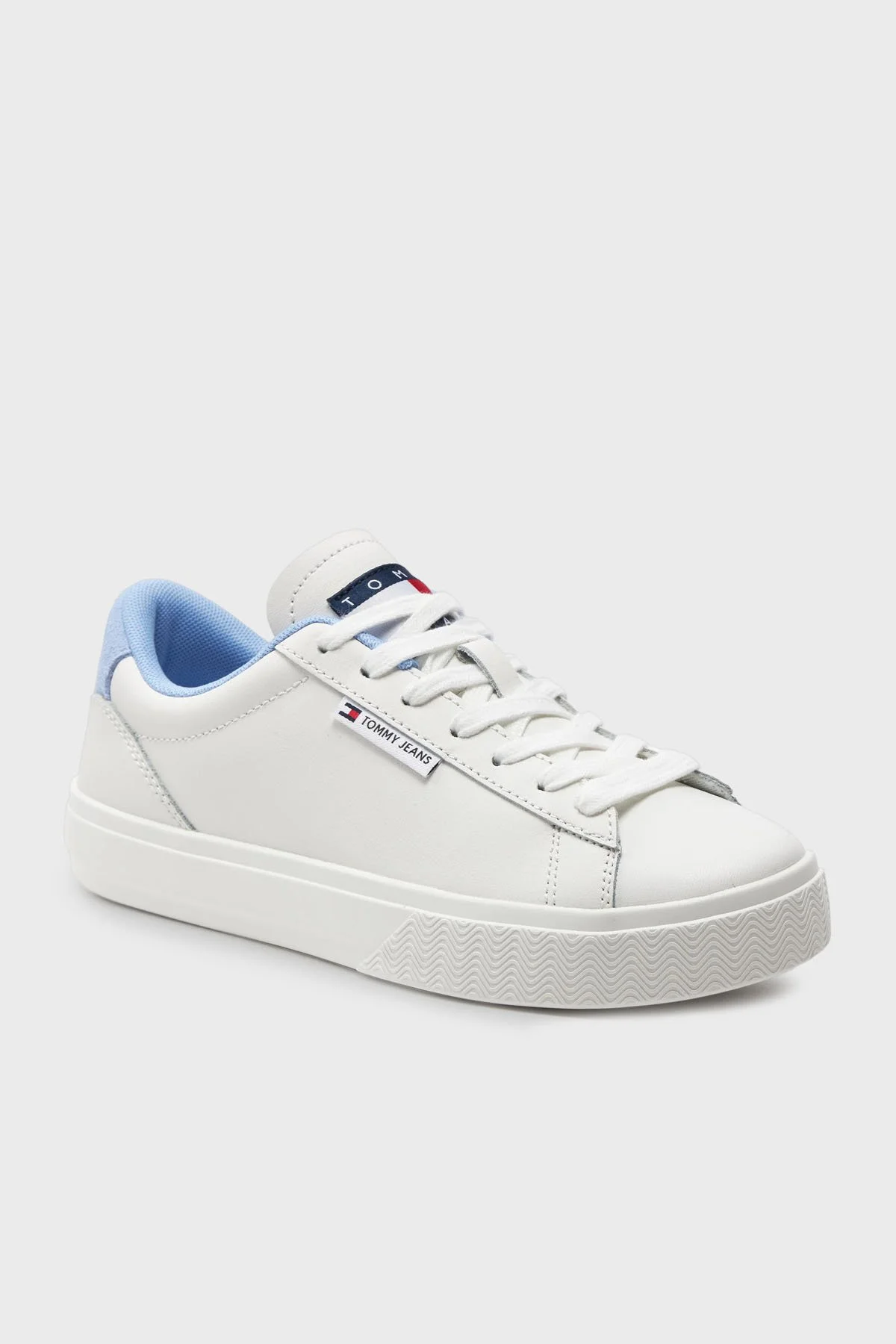Tommy Jeans Deri Logolu Sneaker Bayan Ayakkabı EN0EN02508 C12 BEYAZ-AÇIK MAVİ - 10
