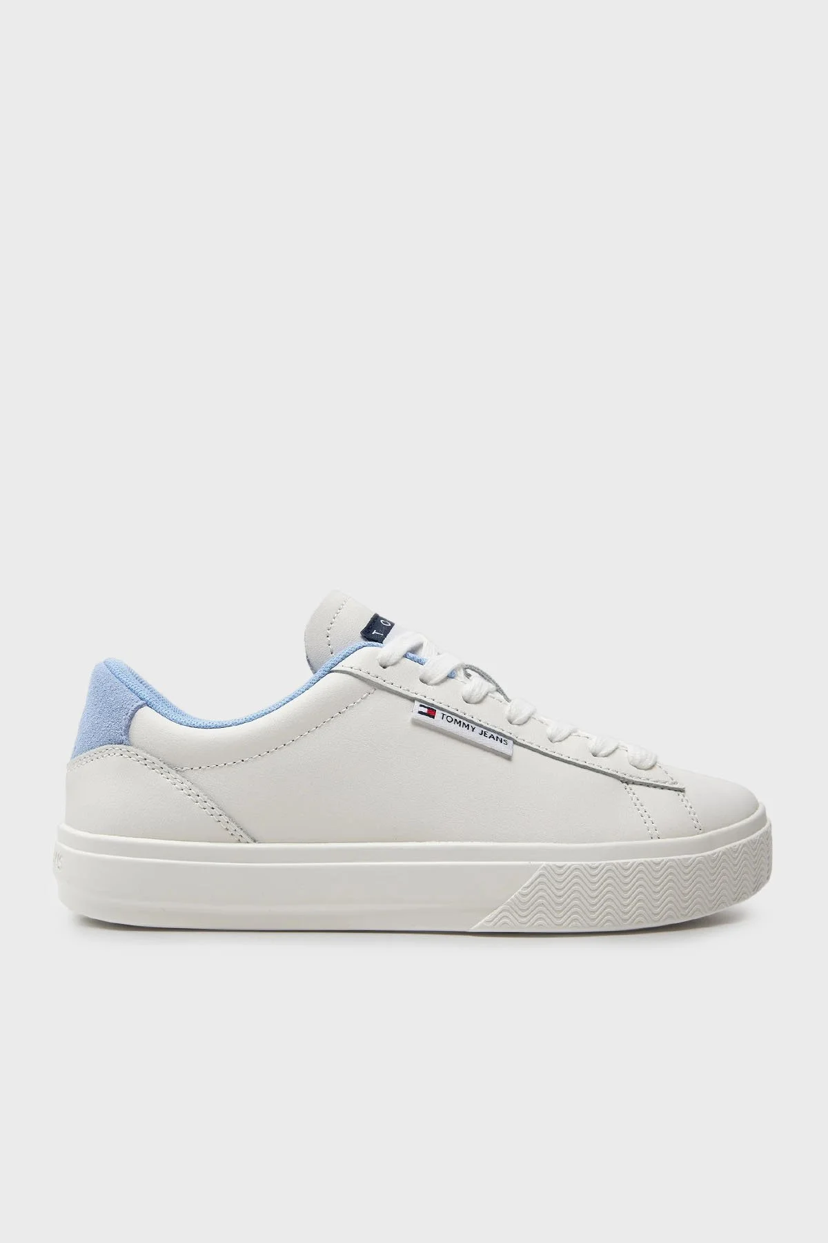 Tommy Jeans Deri Logolu Sneaker Kadın Ayakkabı EN0EN02508 C12 BEYAZ-AÇIK MAVİ - 1