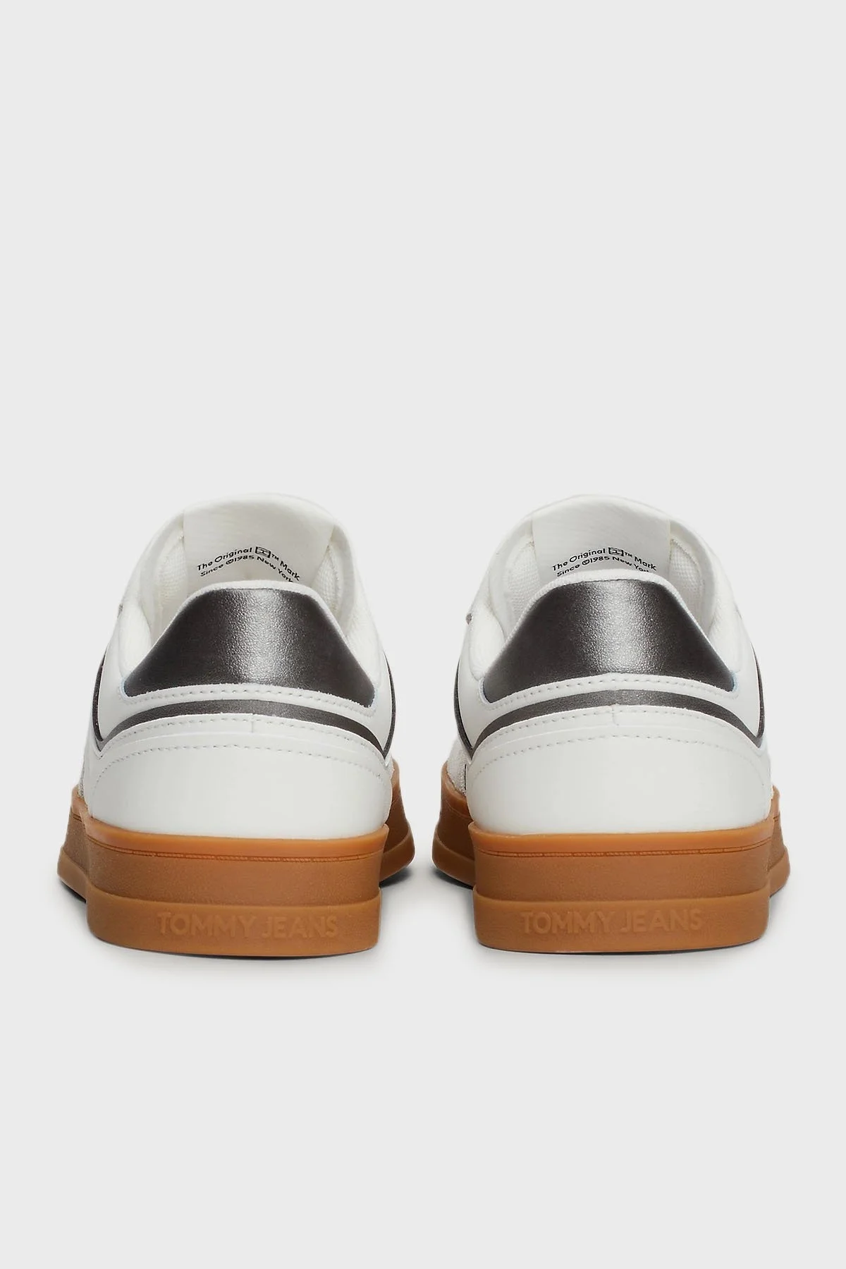 Tommy Jeans Deri Logolu Sneaker Bayan Ayakkabı EN0EN02612 TRH BEYAZ-GÜMÜŞ - 10