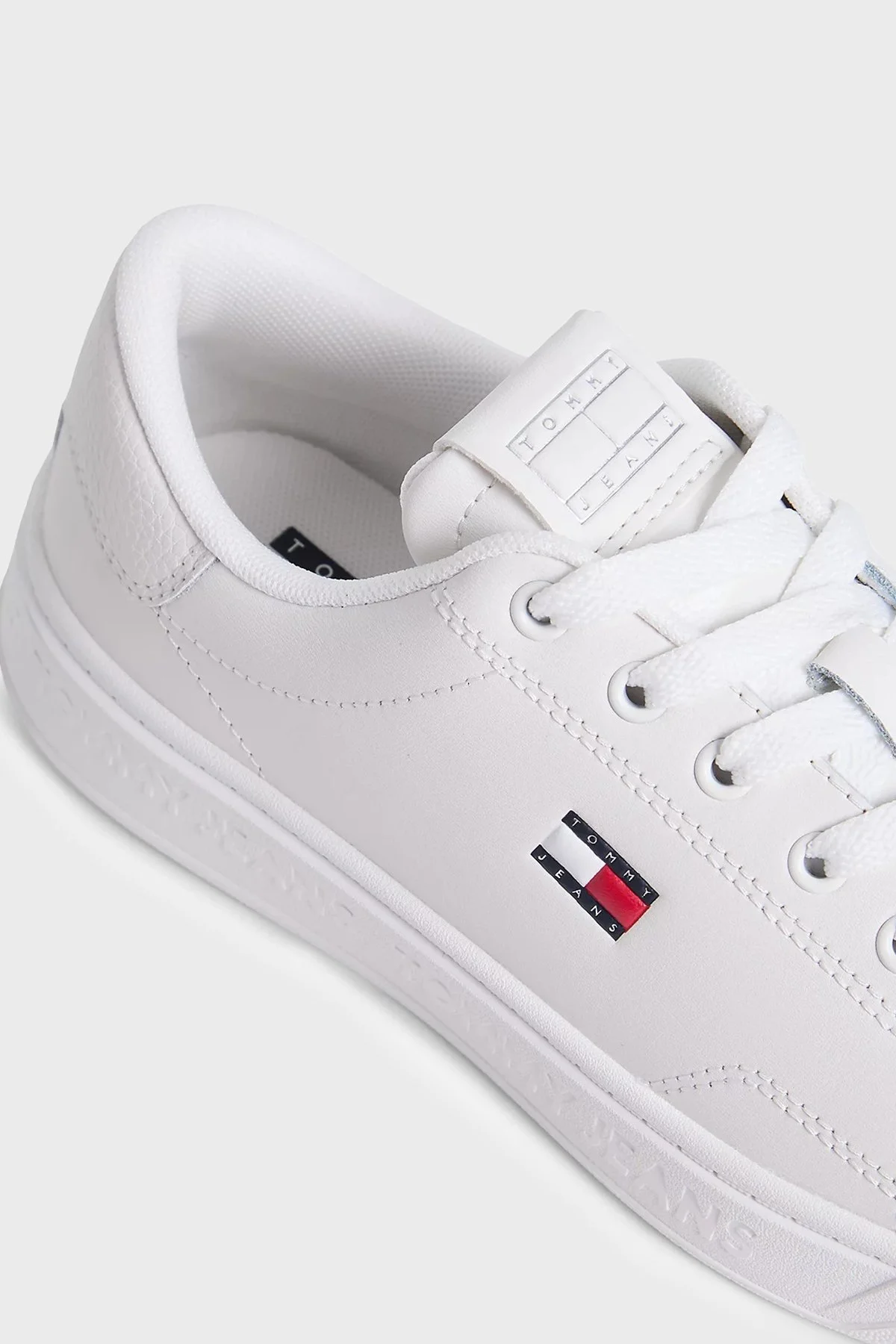 Tommy Jeans Deri Logolu Sneaker Bayan Ayakkabı EN0EN02960 YBL BEYAZ - 6