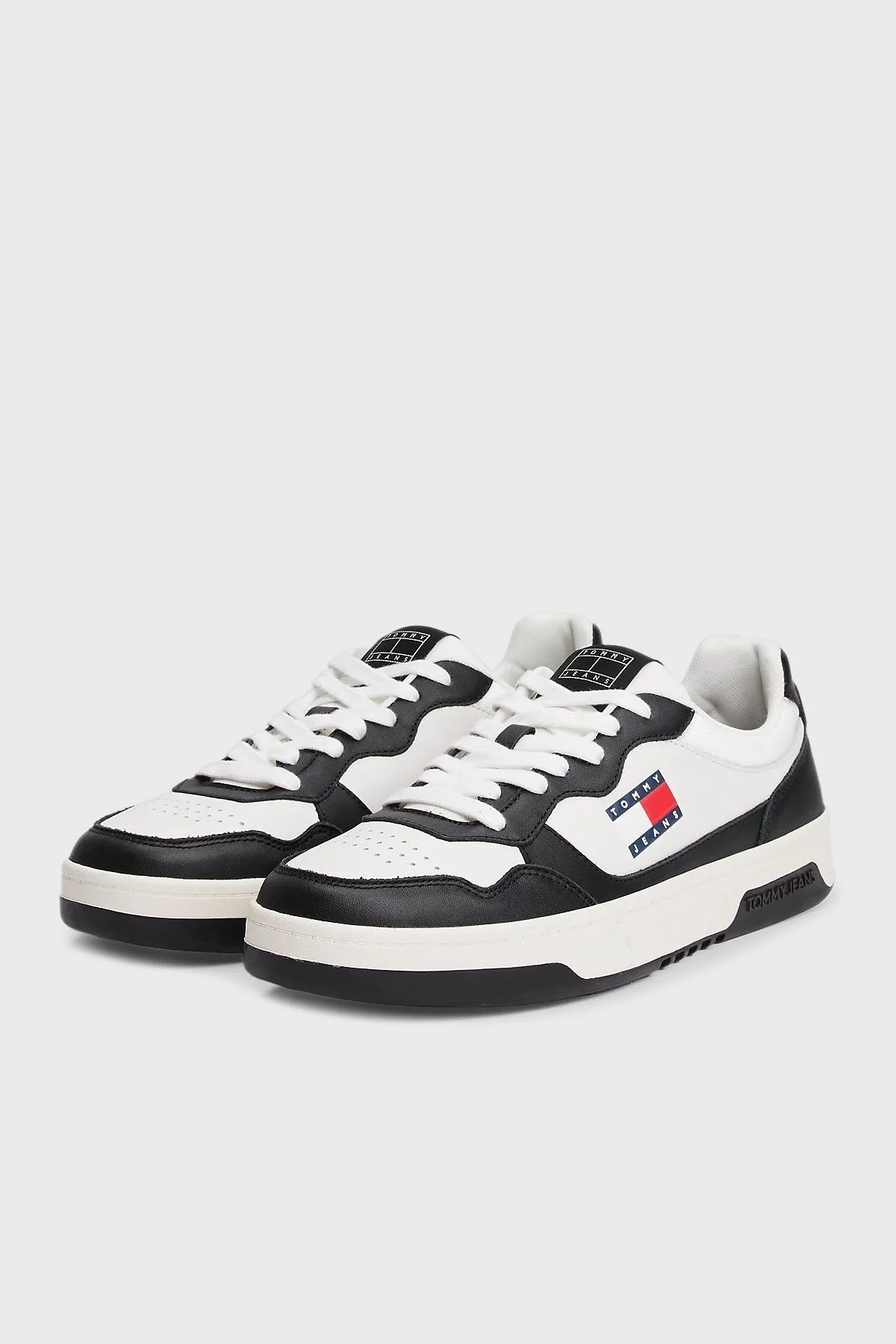 Tommy Jeans Deri Logolu Sneaker Erkek Ayakkabı EM0EM01443 YBL BEYAZ - 2