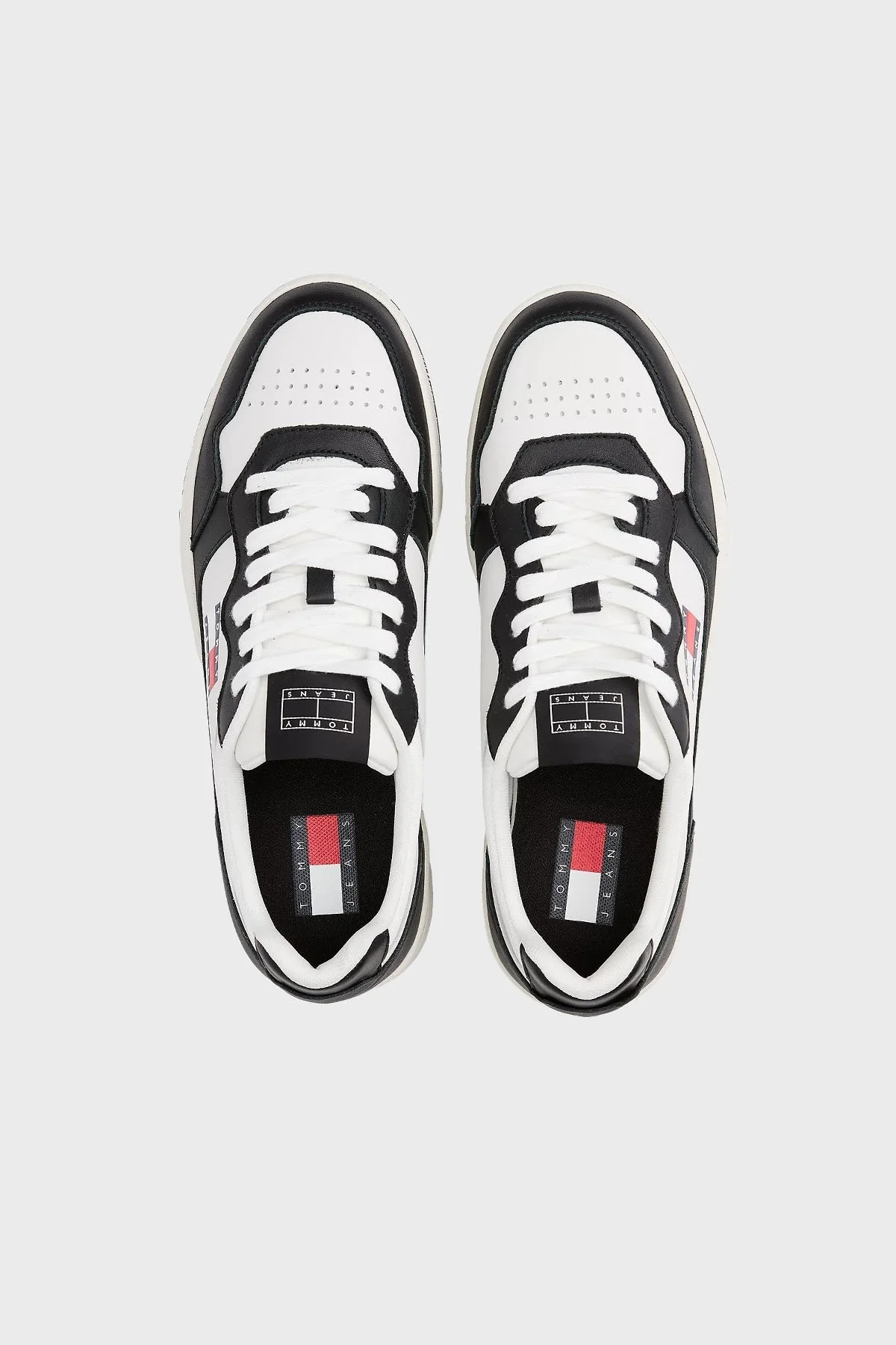 Tommy Jeans Deri Logolu Sneaker Erkek Ayakkabı EM0EM01443 YBL BEYAZ - 3