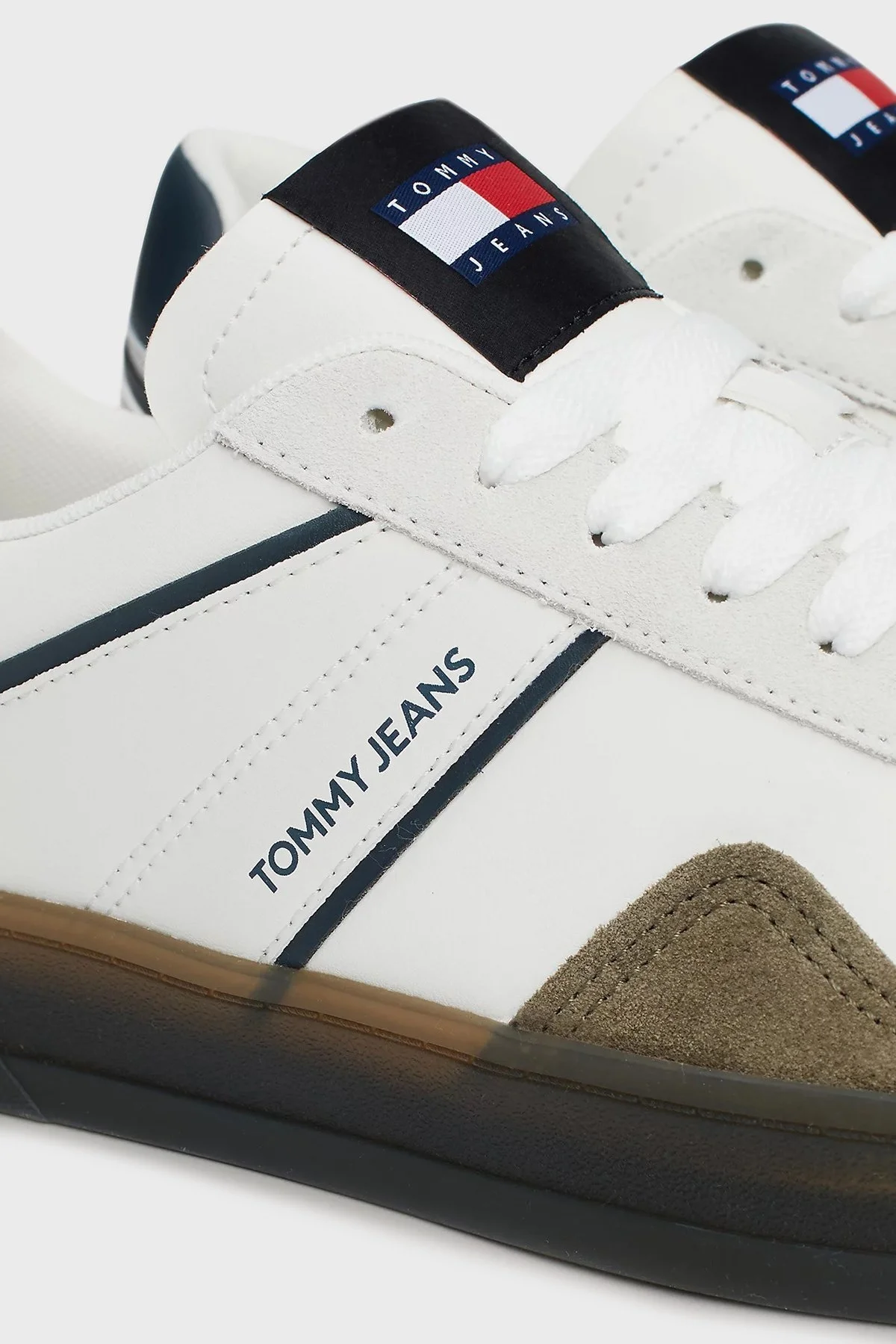 Tommy Jeans Deri Logolu Sneaker Erkek Ayakkabı EM0EM01462 YBL BEYAZ - 11