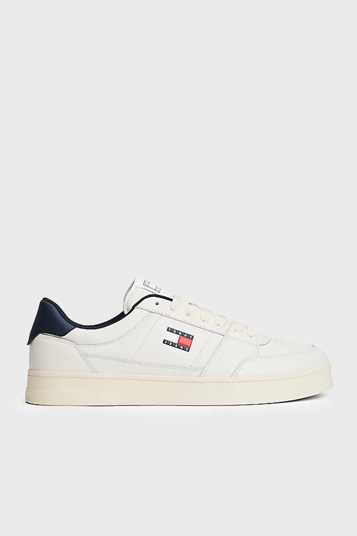 Tommy Jeans Deri Logolu Sneaker Erkek Ayakkabı EM0EM01574 0LG BEYAZ-LACİVERT - 1